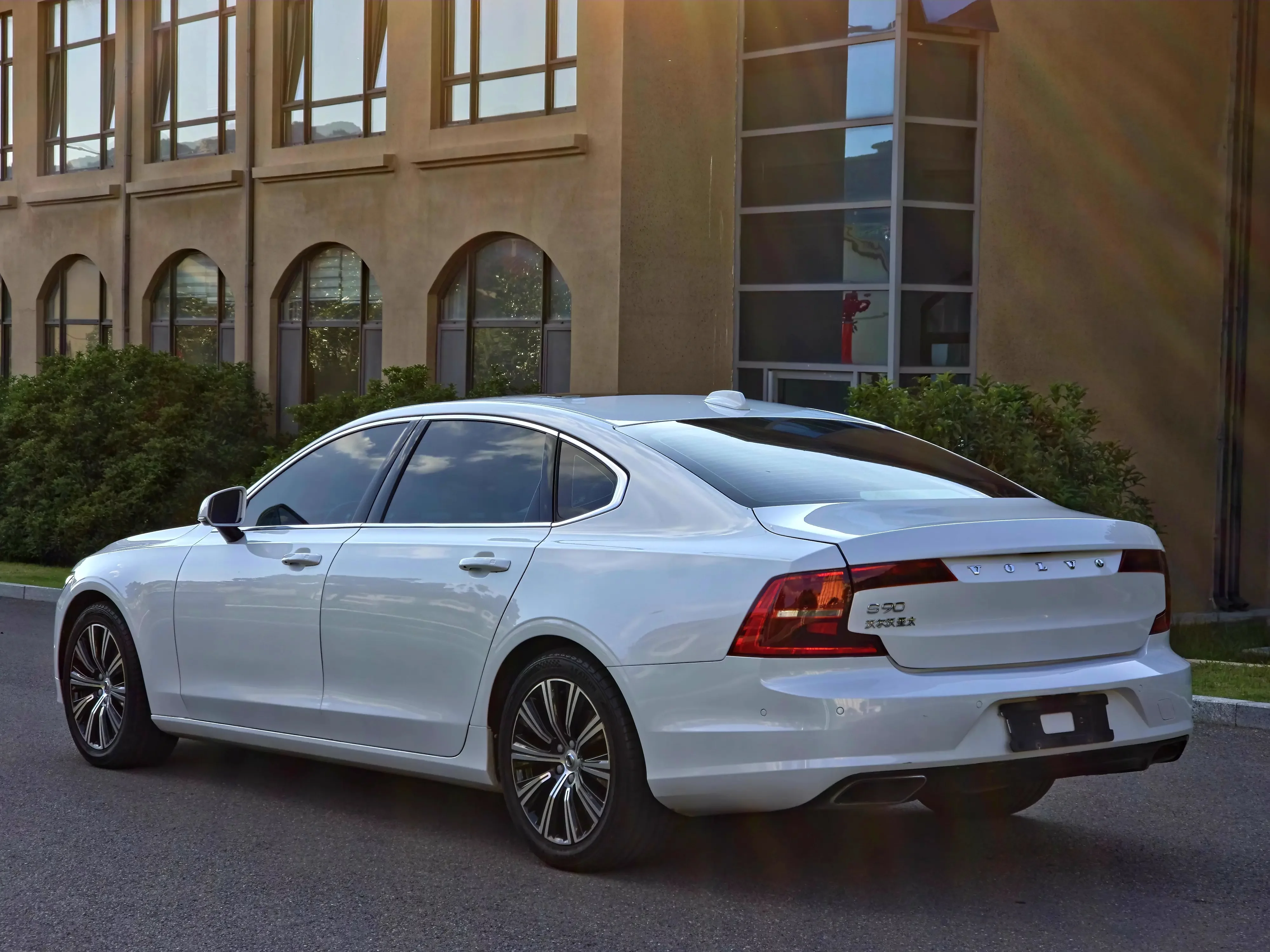 Volvo S90
