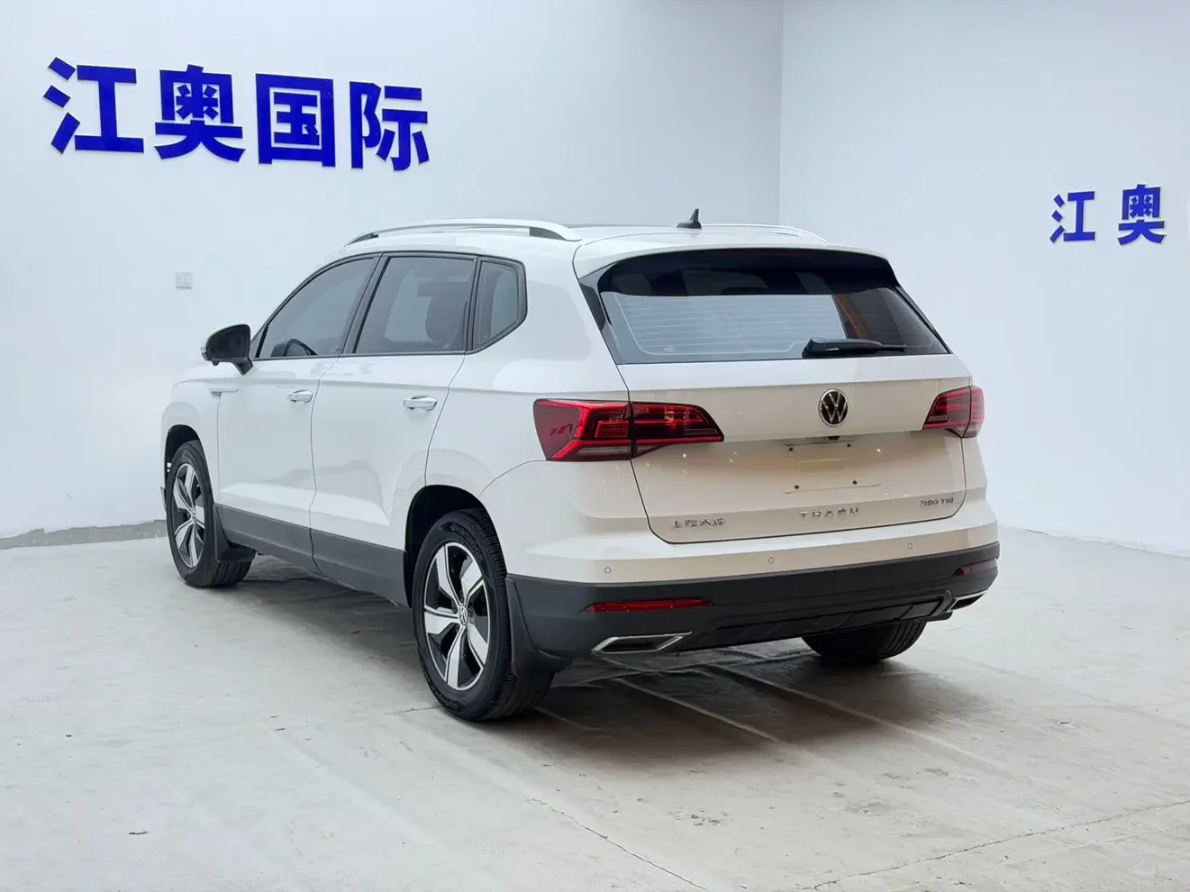 Volkswagen Tharu
