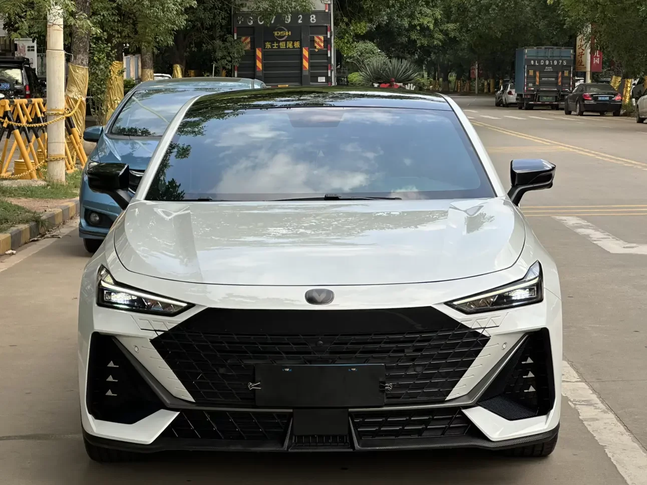 Changan UNI-V