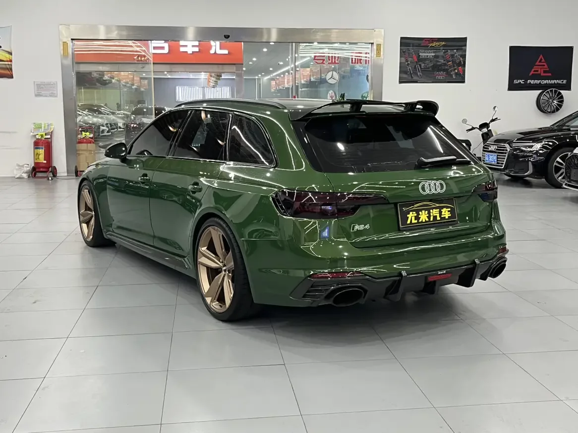 Audi RS 4