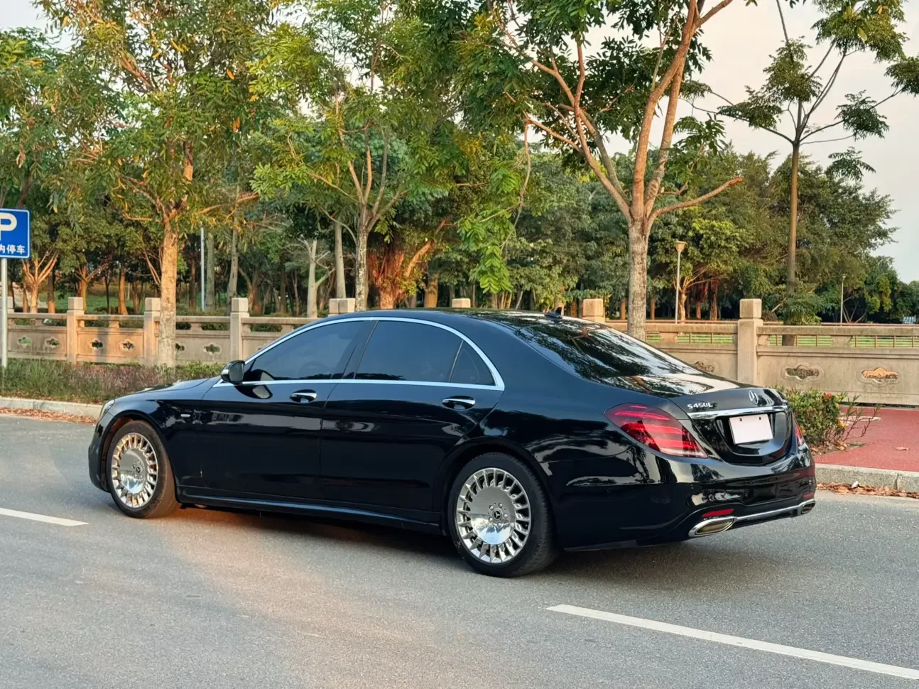 Mercedes-Benz S Class