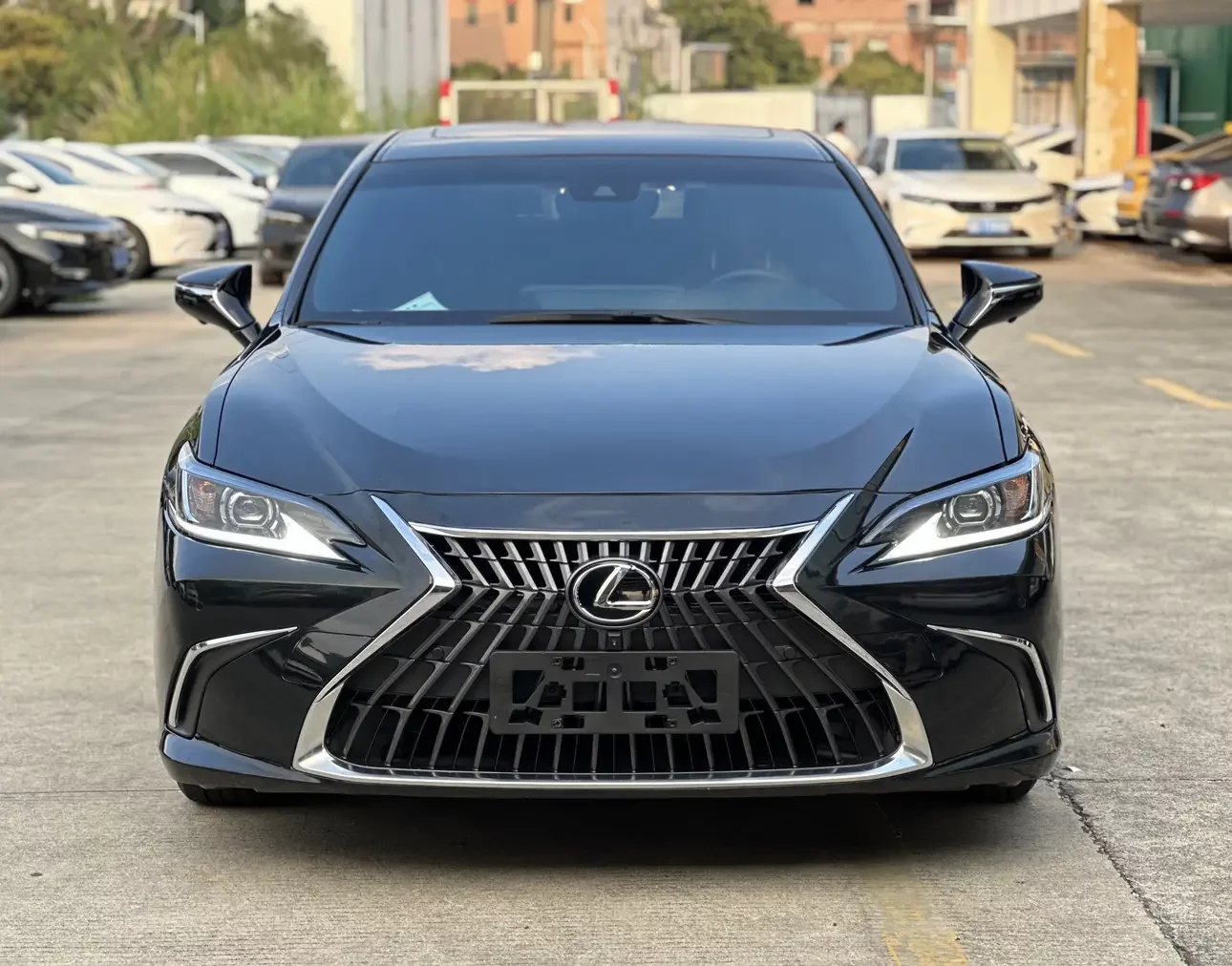 Lexus ES