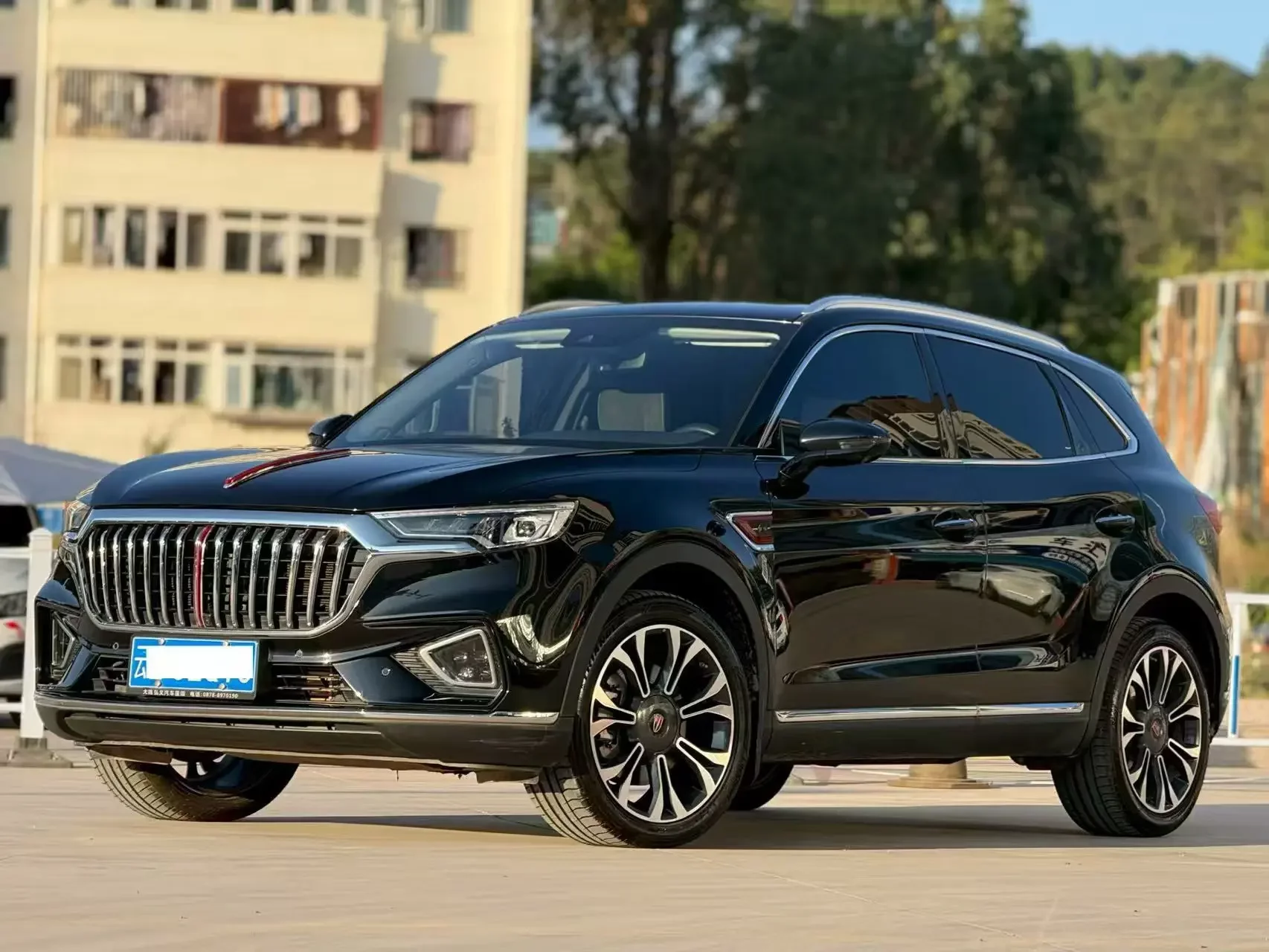 Hongqi HS5
