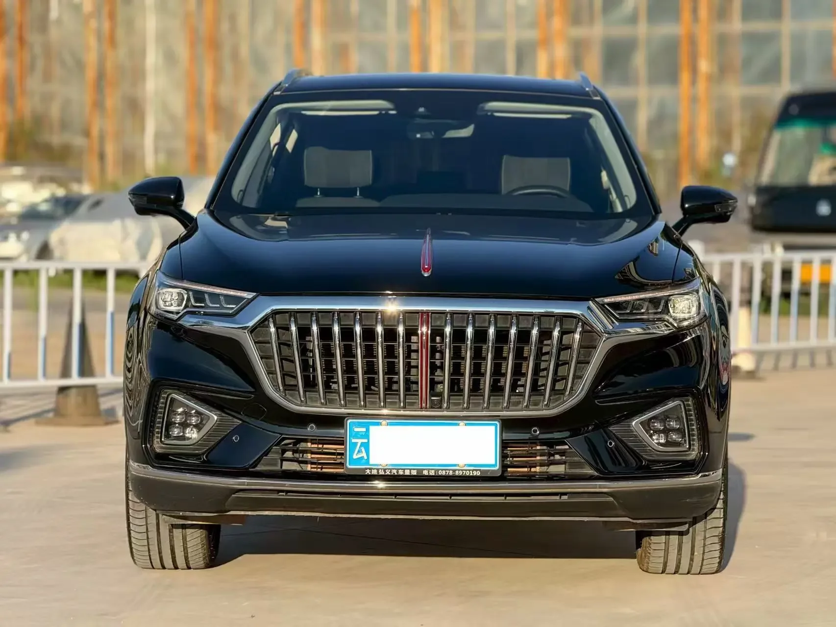 Hongqi HS5