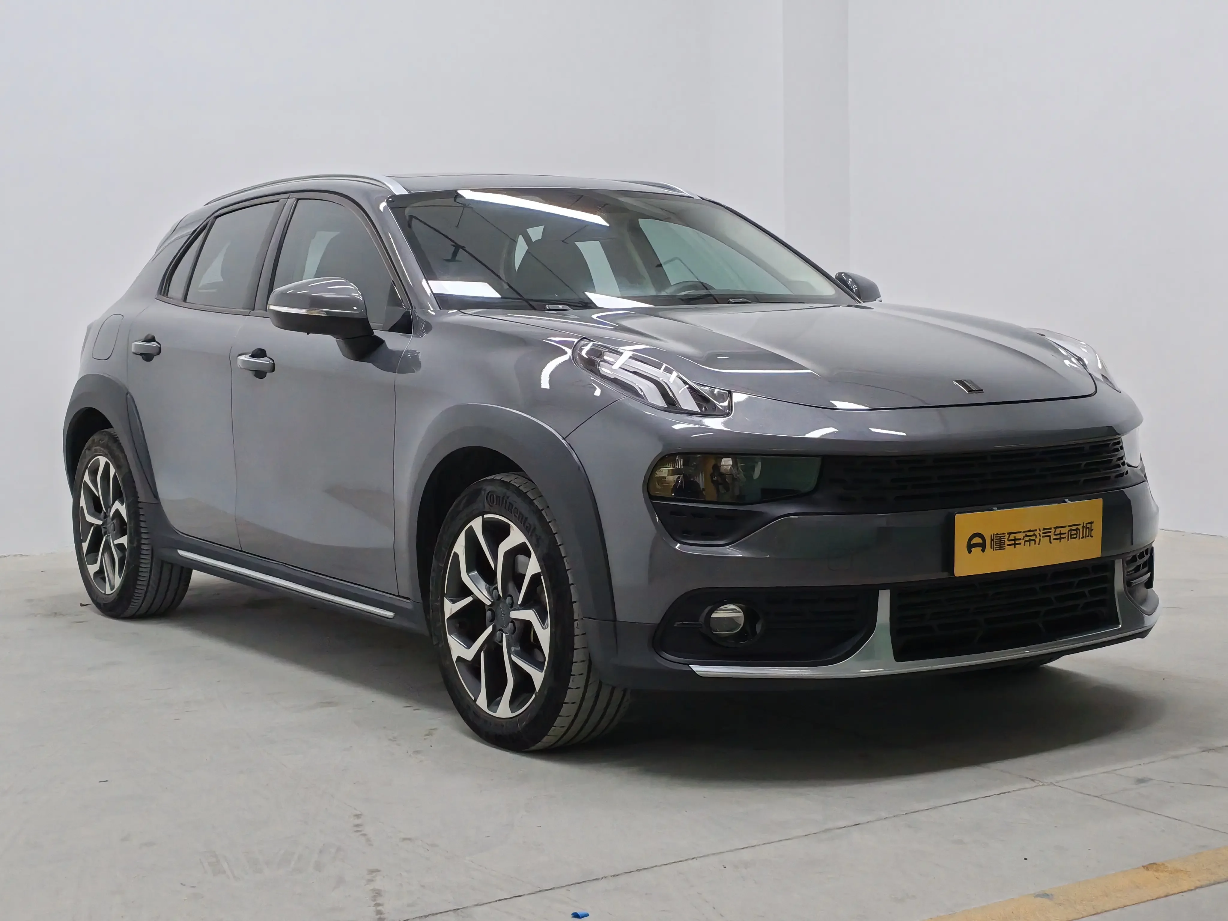 Lynk & Co 02
