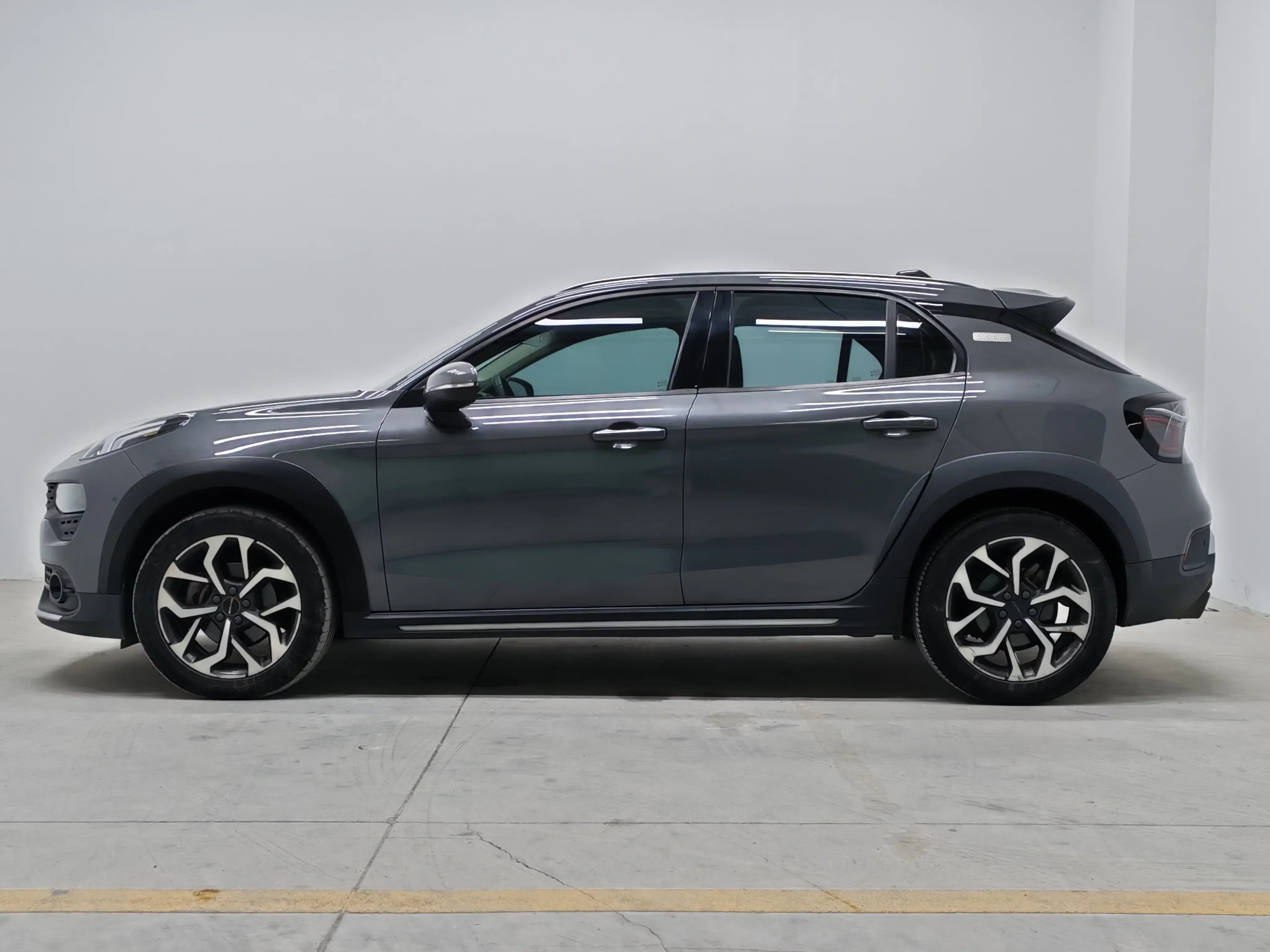 Lynk & Co 02