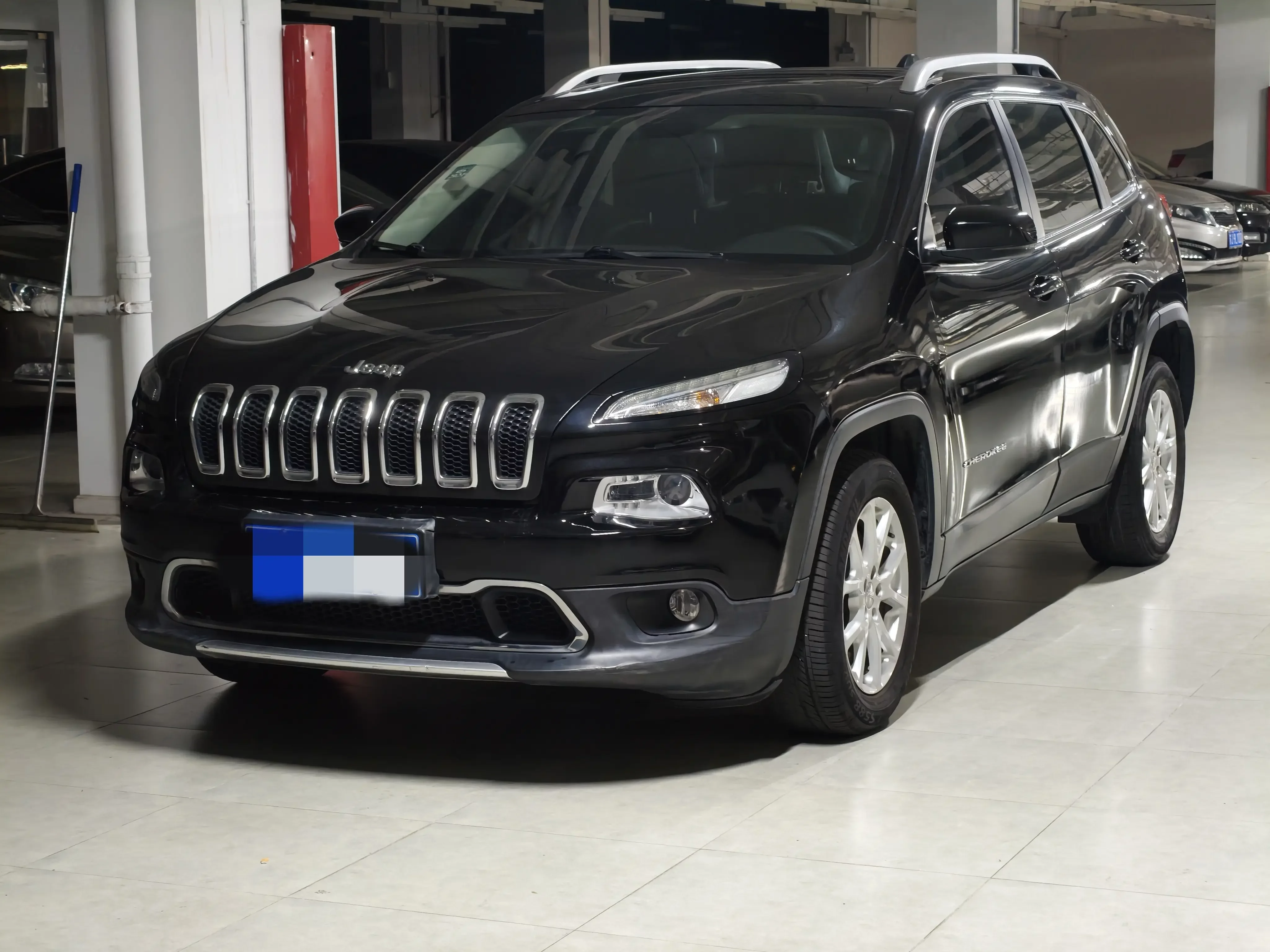 Jeep Cherokee  из Китая