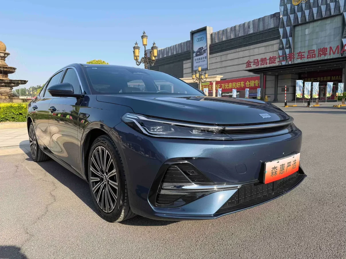 Geely Galaxy A7 EM