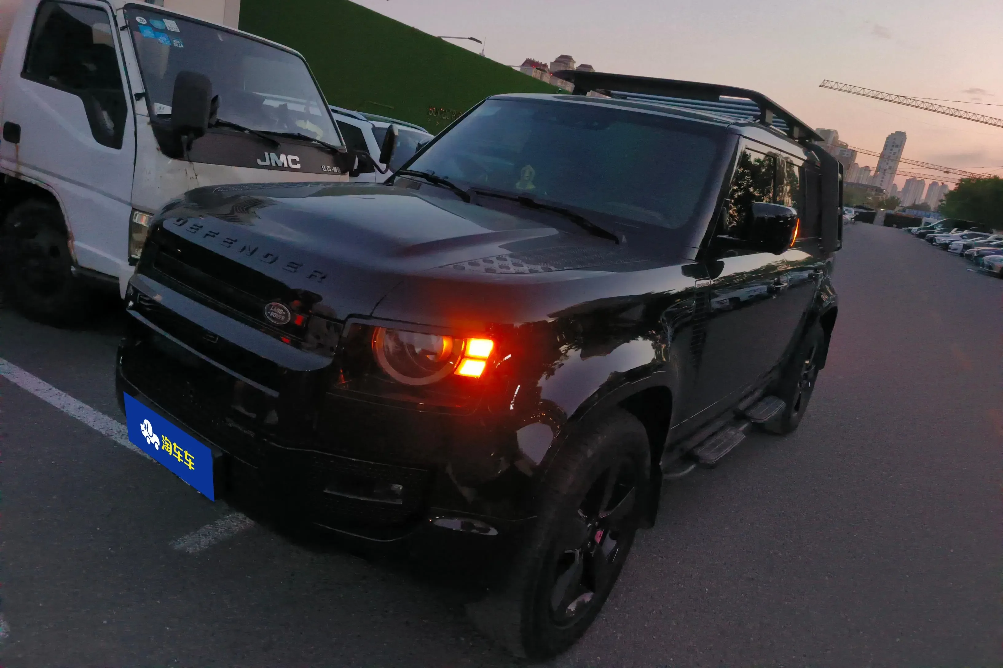 Land Rover guard