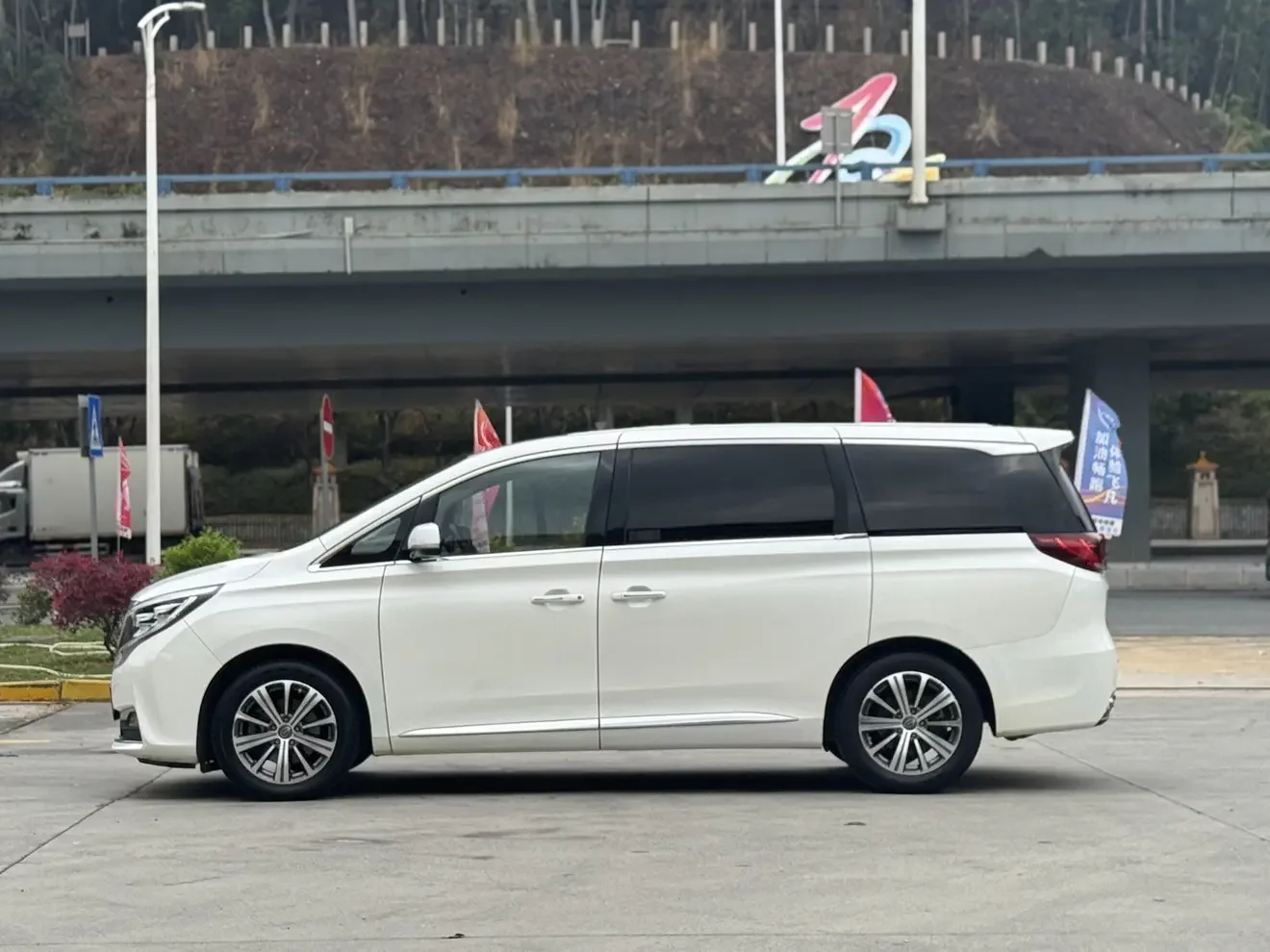 GAC Trumpchi M8