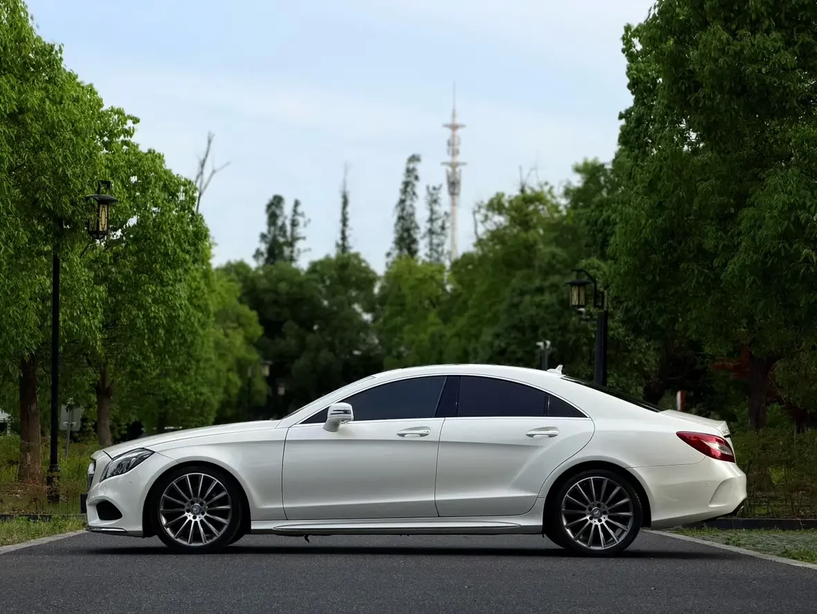Mercedes-Benz CLS