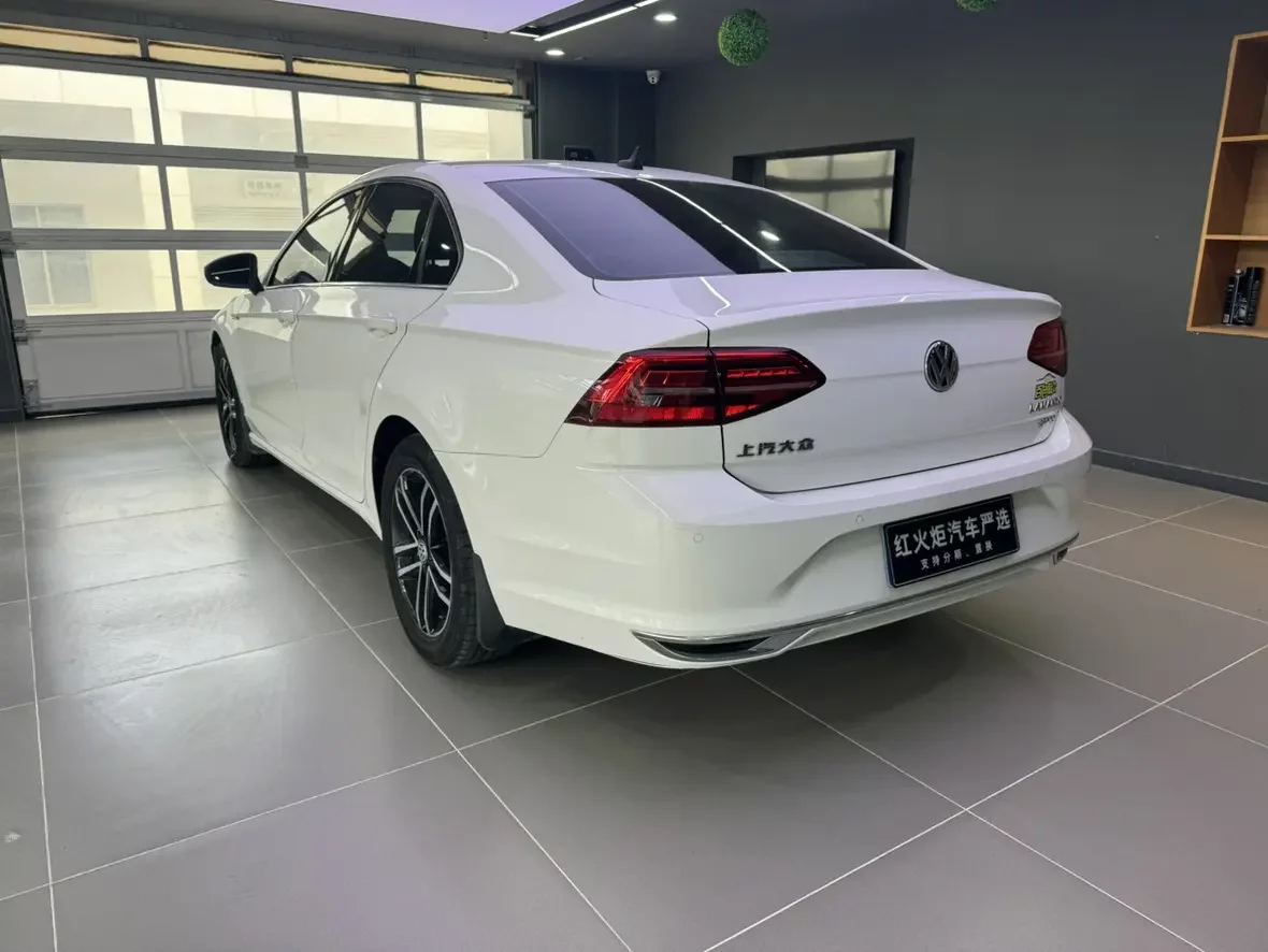 Volkswagen Lamando