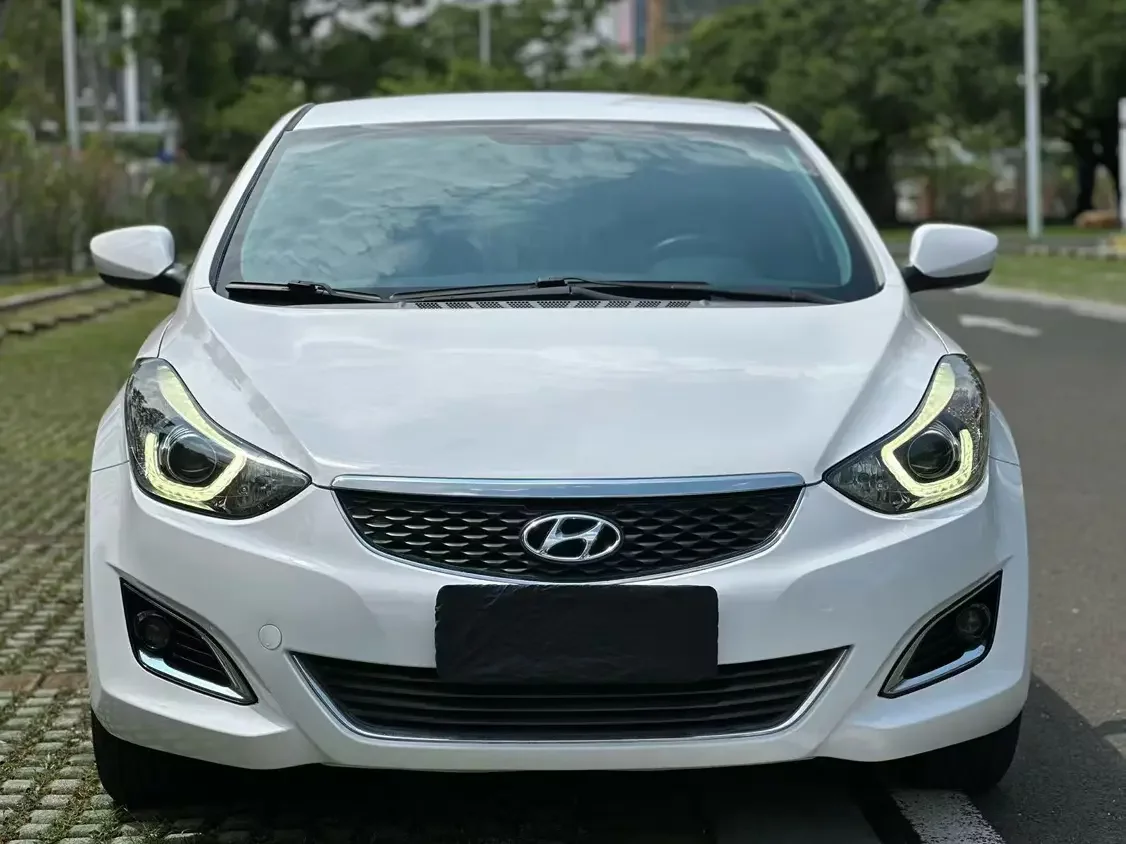 Hyundai Elantra