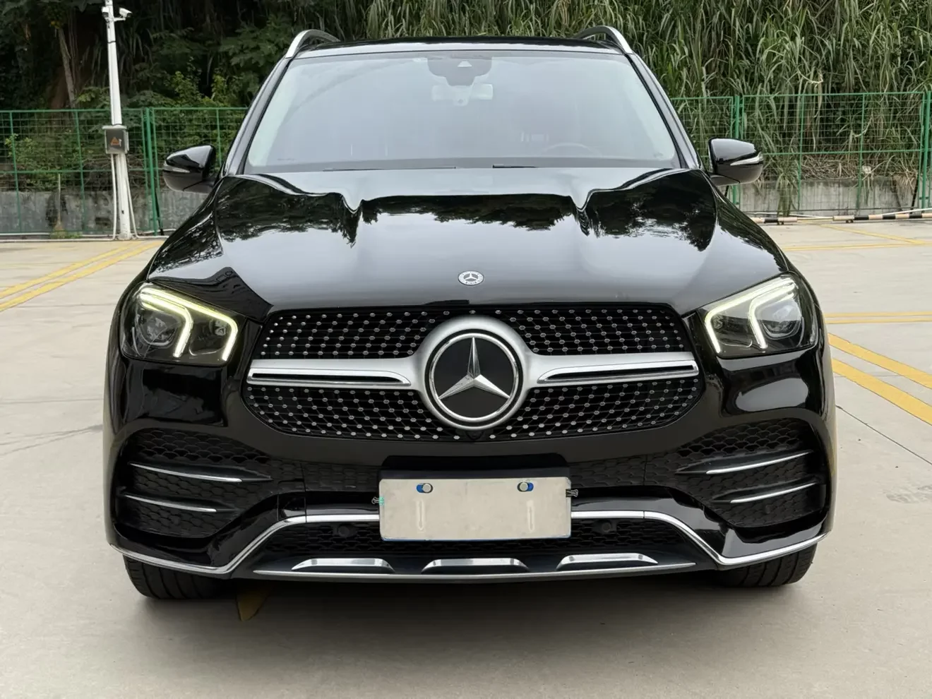 Mercedes-Benz GLE (Imported)