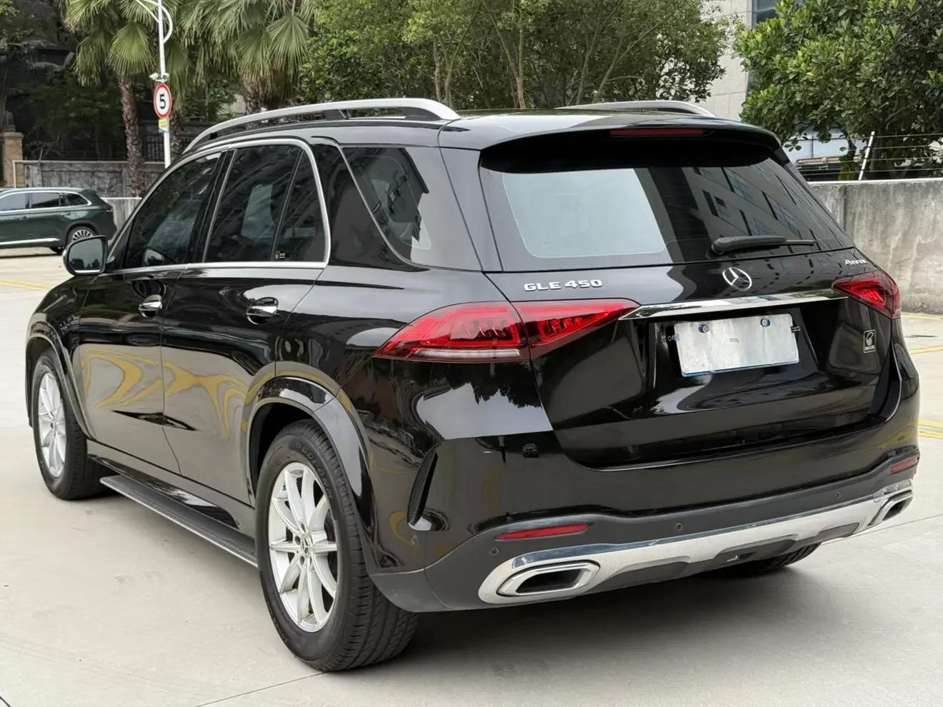 Mercedes-Benz GLE (Imported)