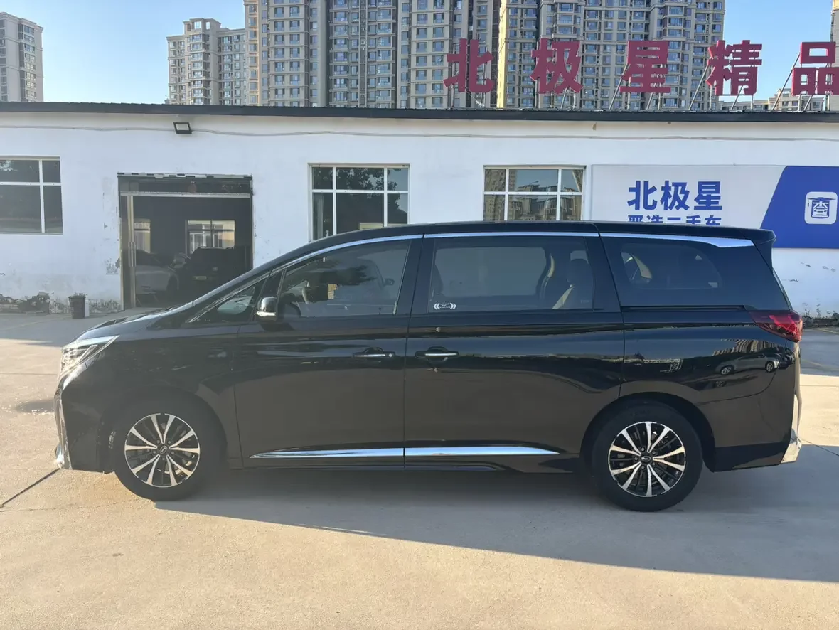 GAC Trumpchi M8