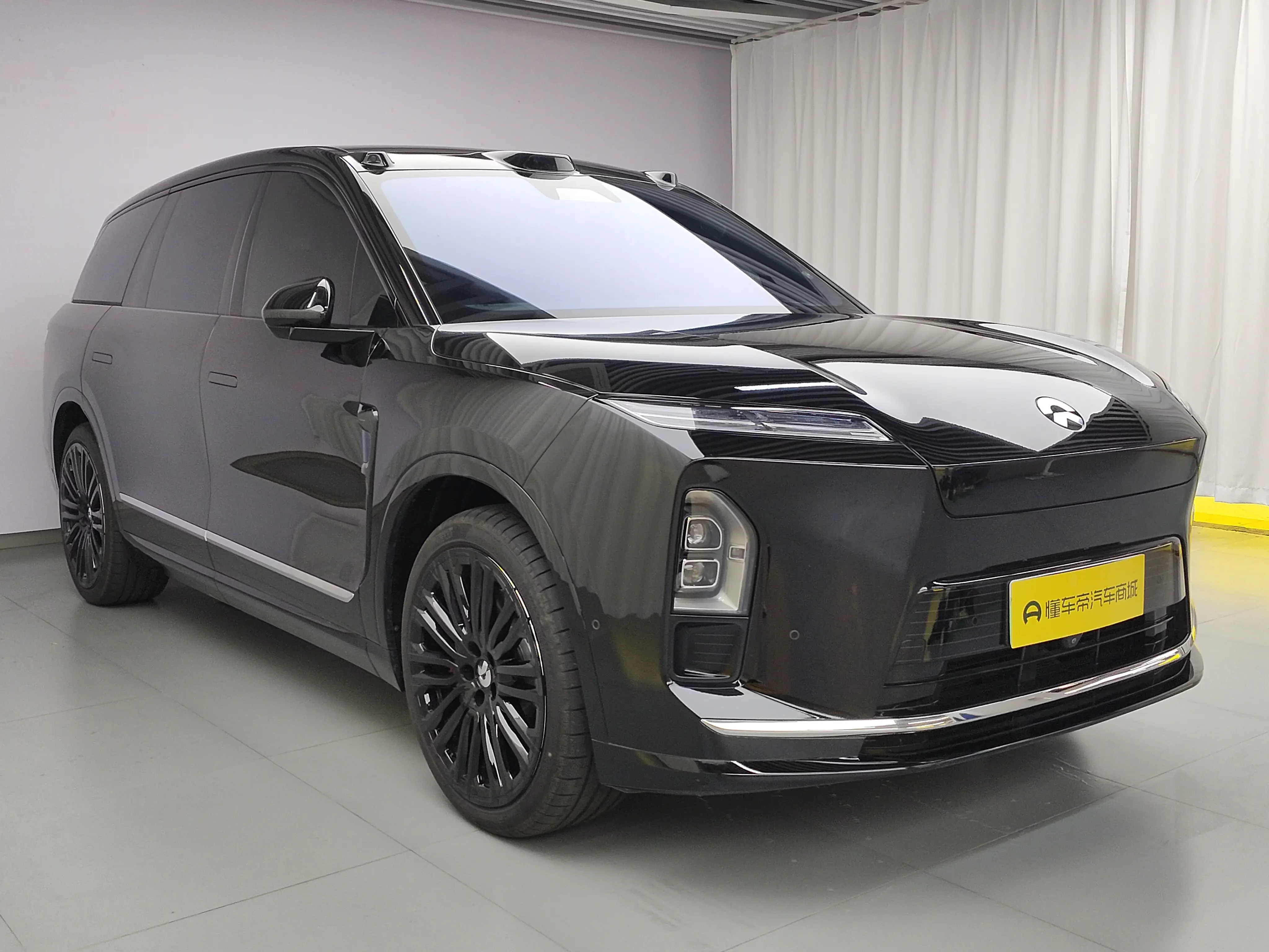 NIO ES8