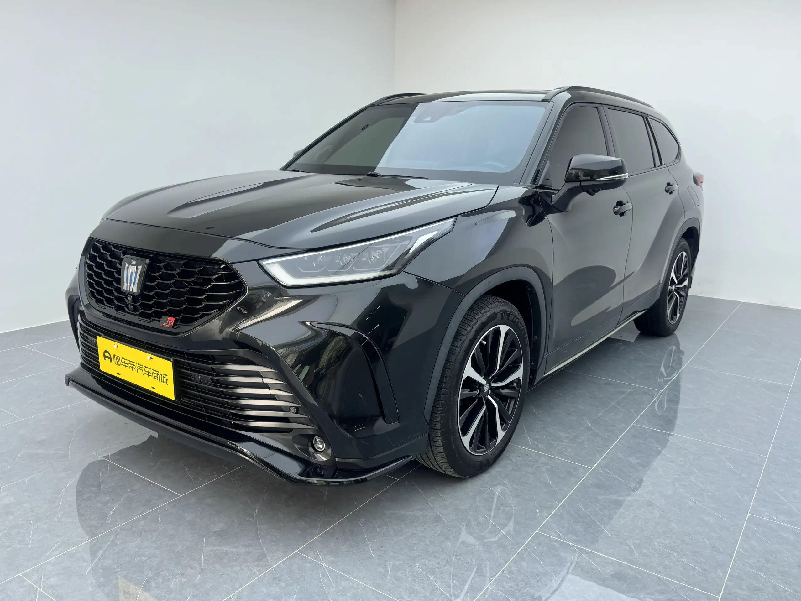 Toyota Crown Kluger