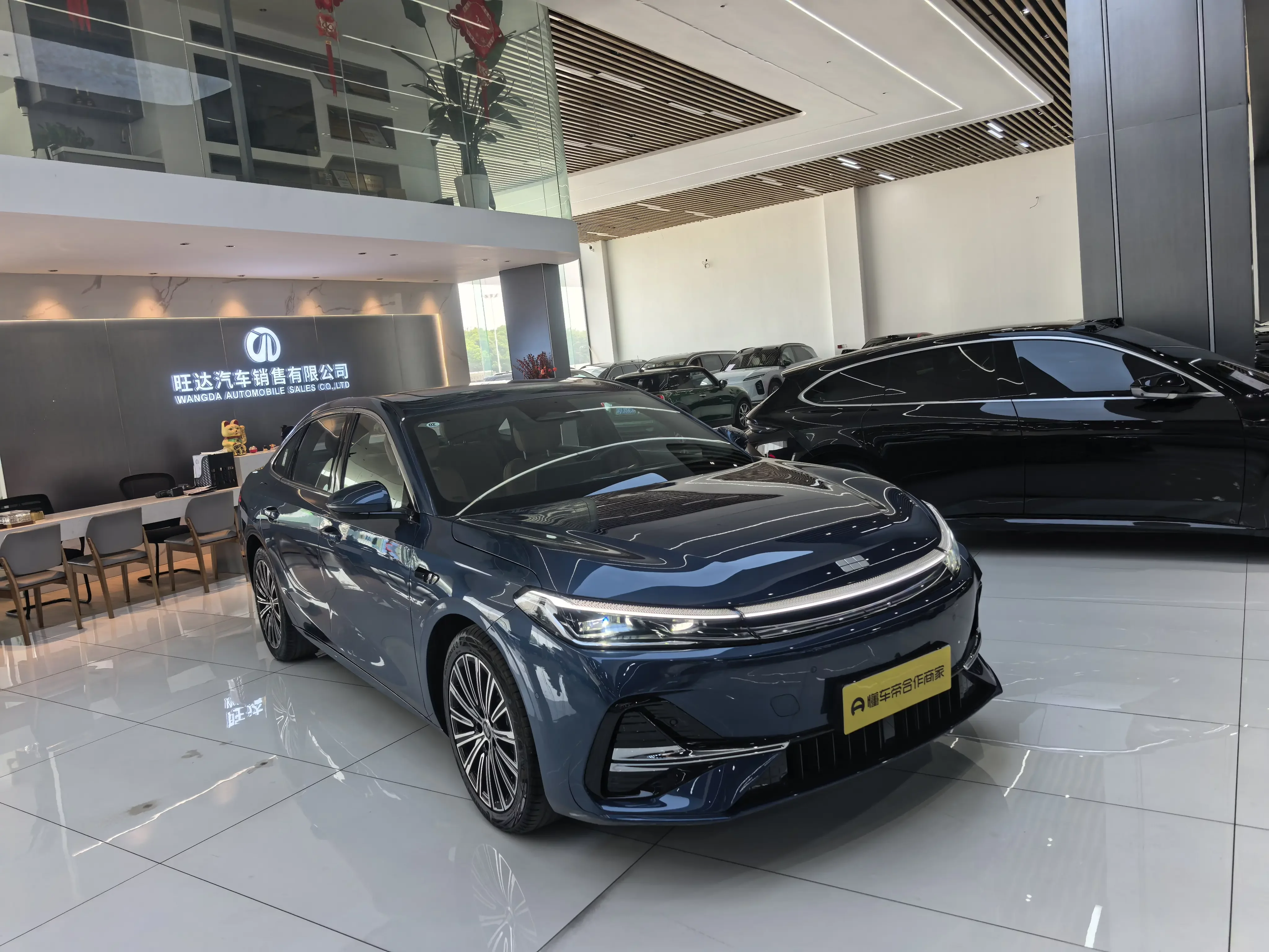 Geely Galaxy A7 EM