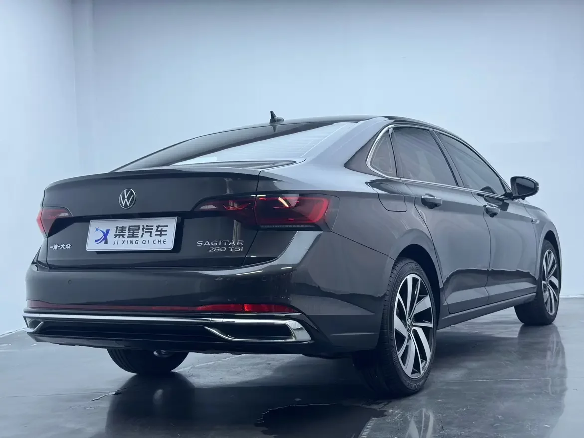 Volkswagen Sagitar