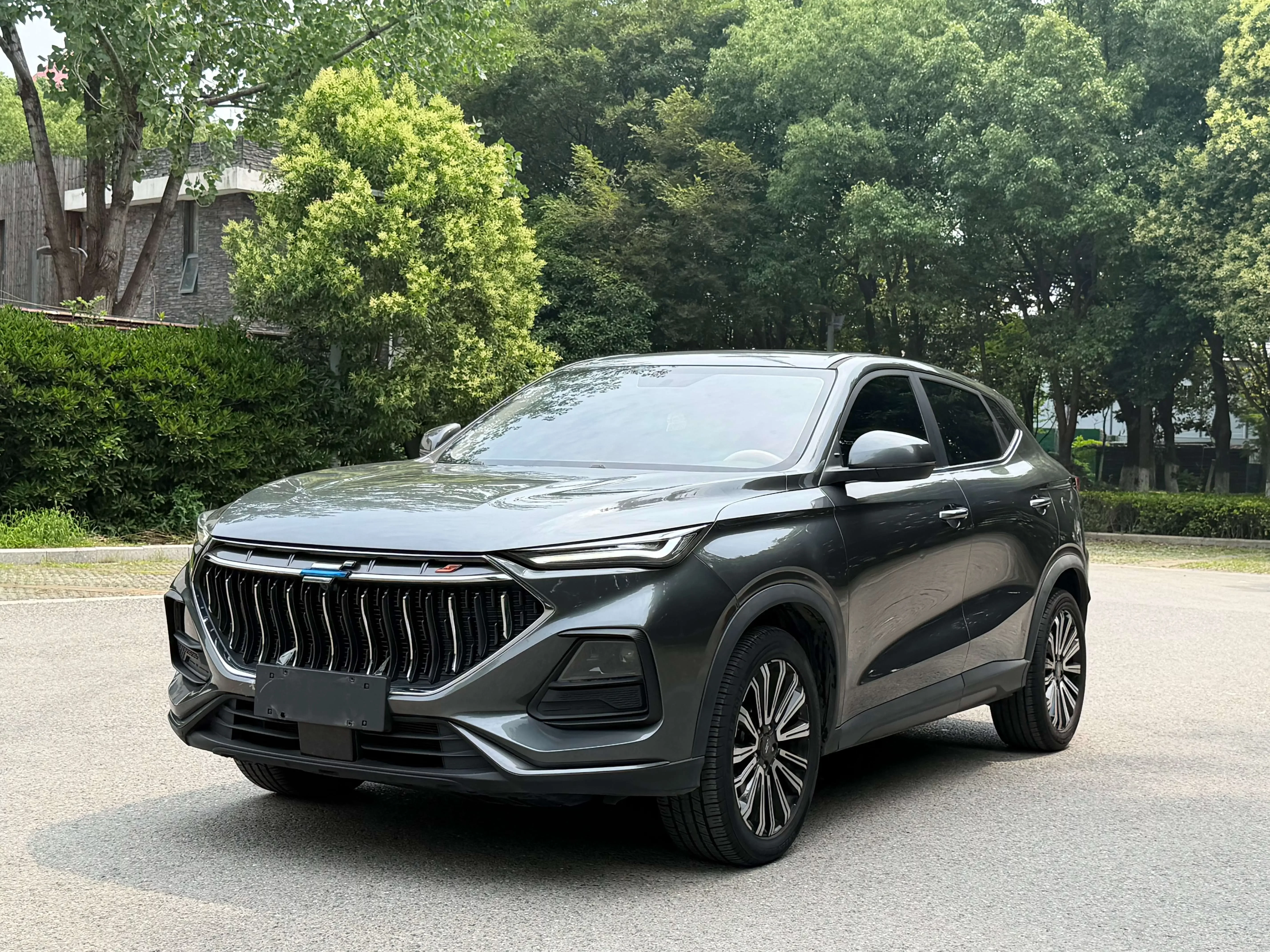 Oshan Changan Auchan X5