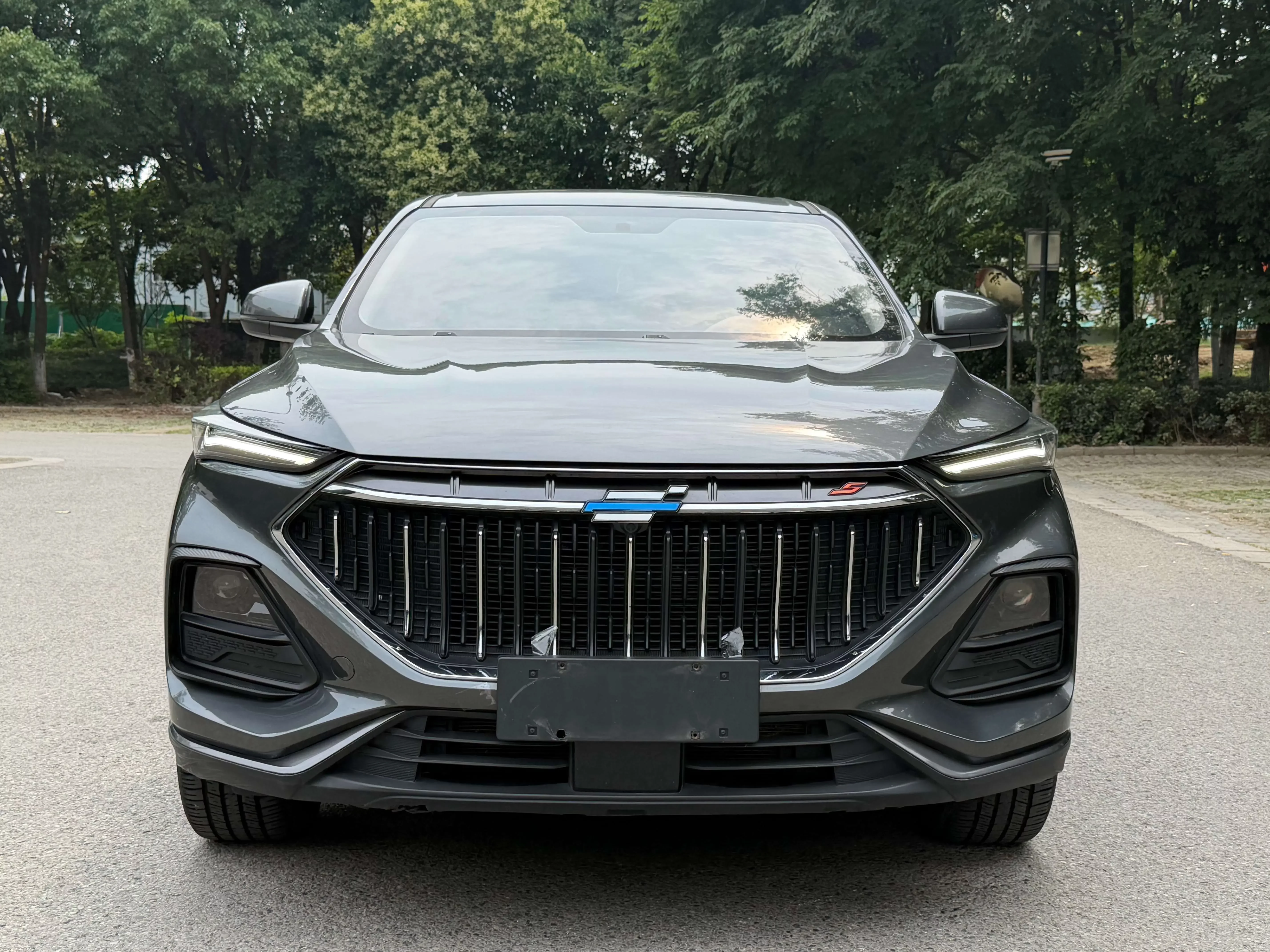 Oshan Changan Auchan X5