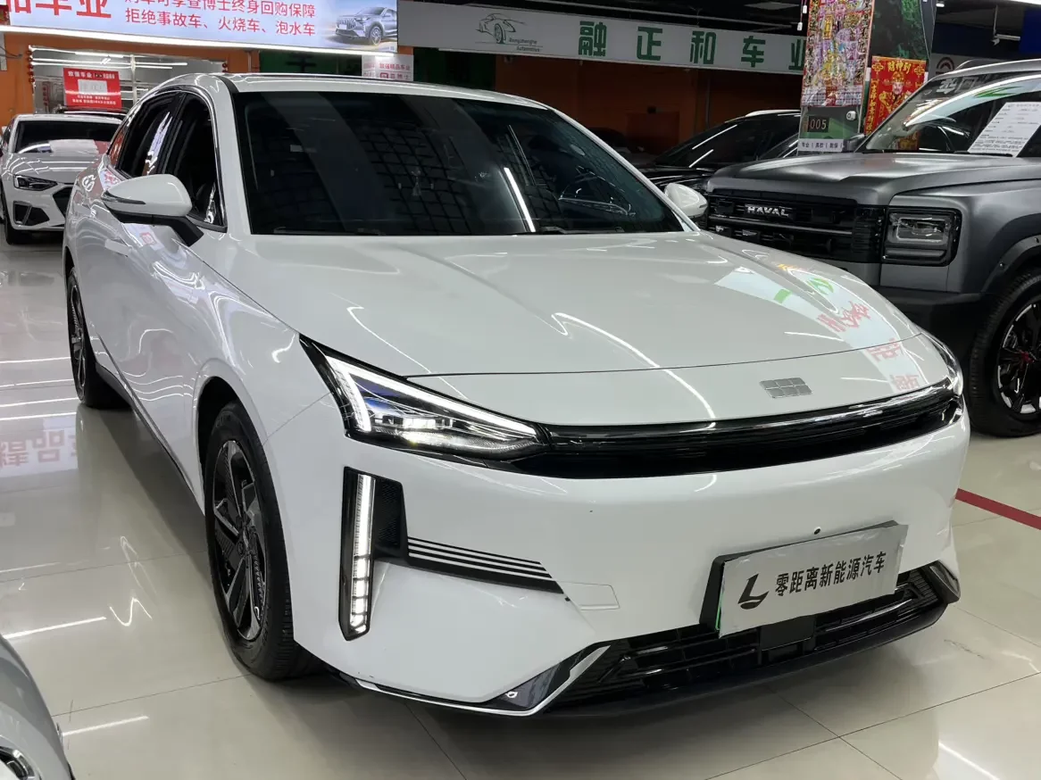 Geely Galaxy L6