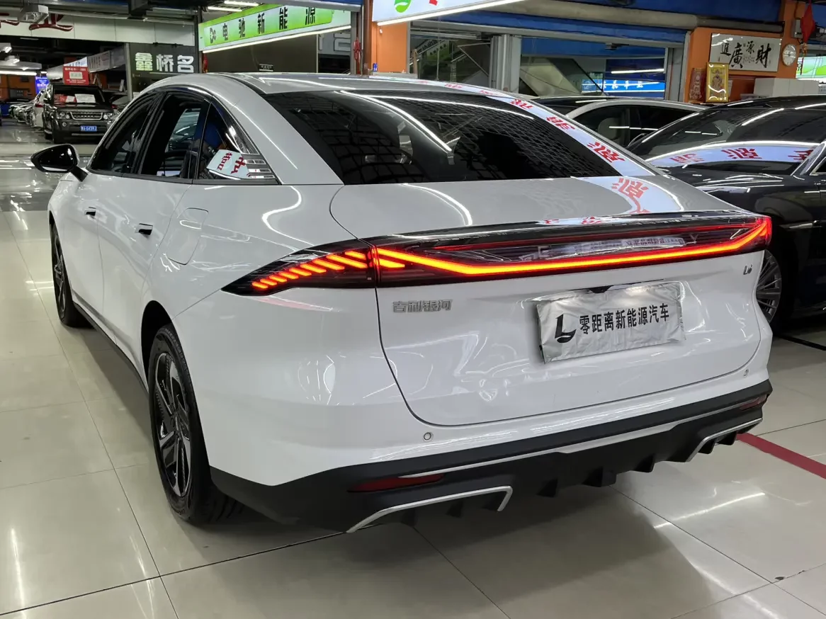 Geely Galaxy L6