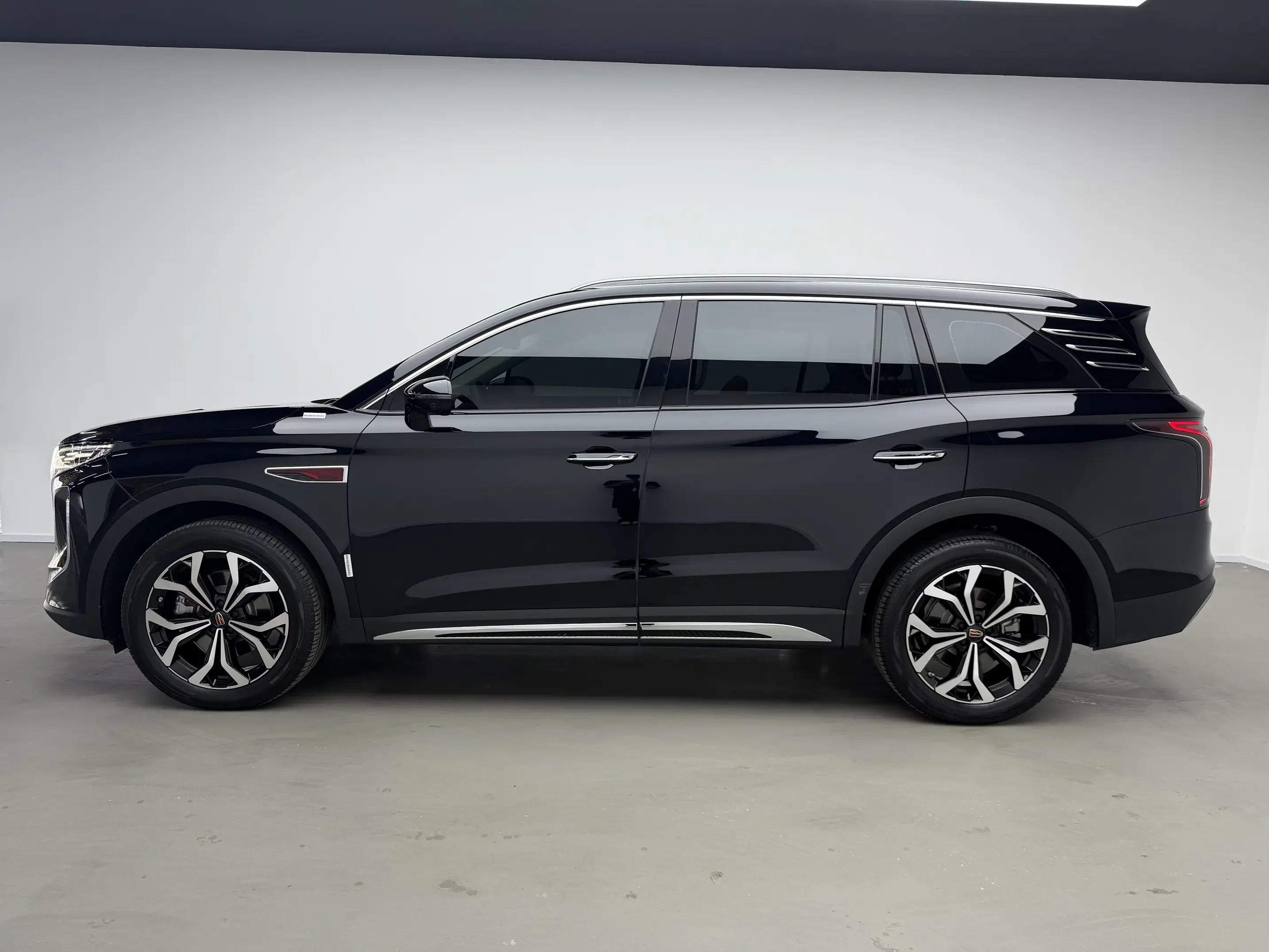 Hongqi HS7