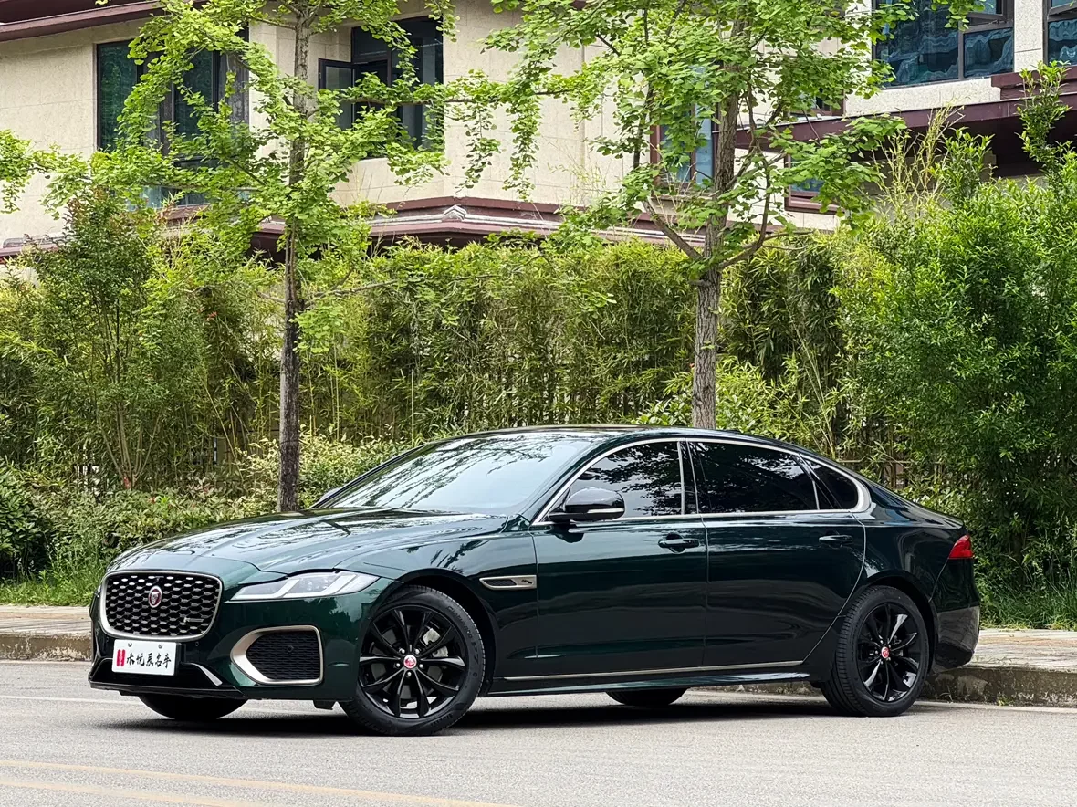 Jaguar XFL