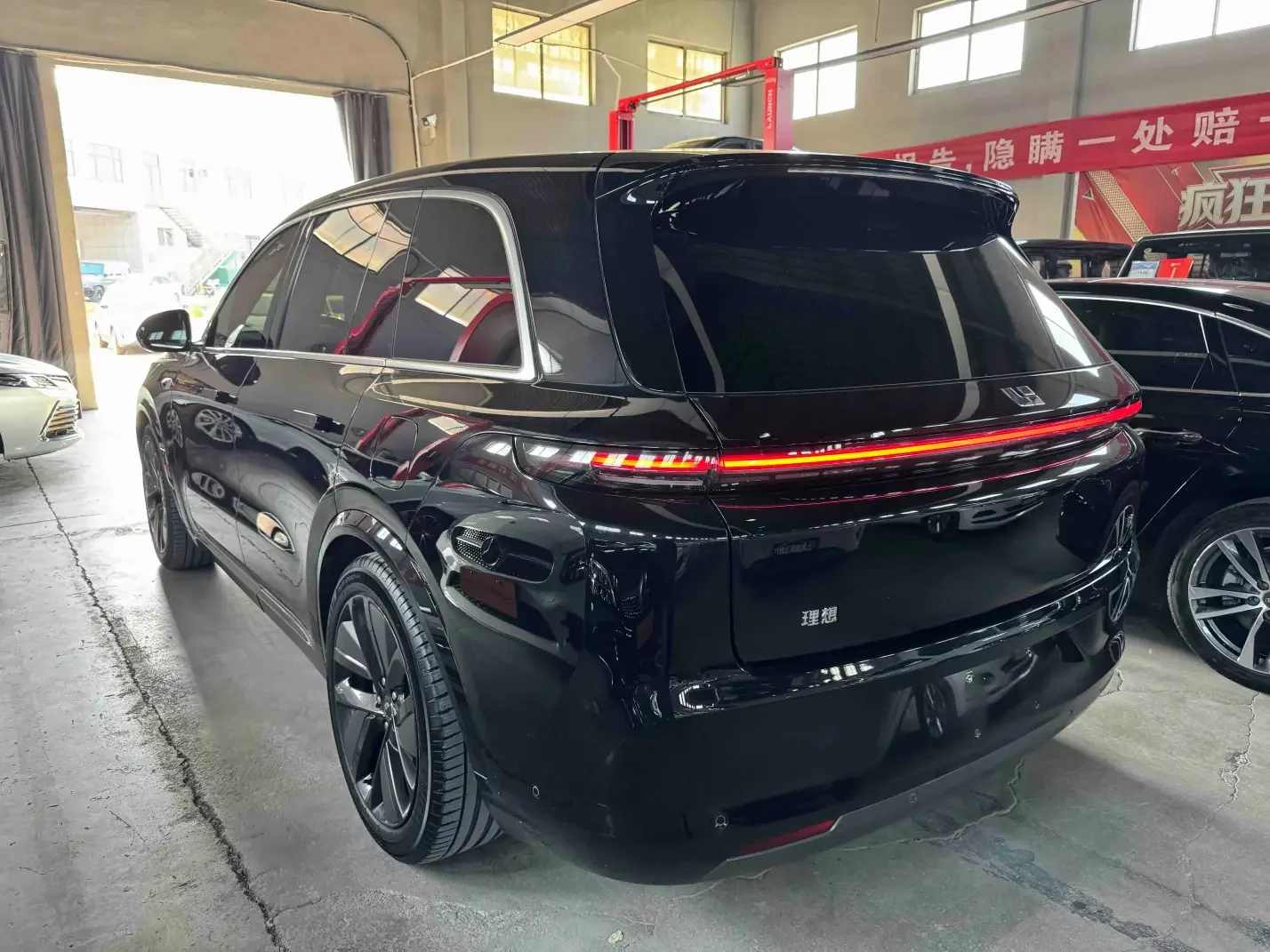 Lixiang L8