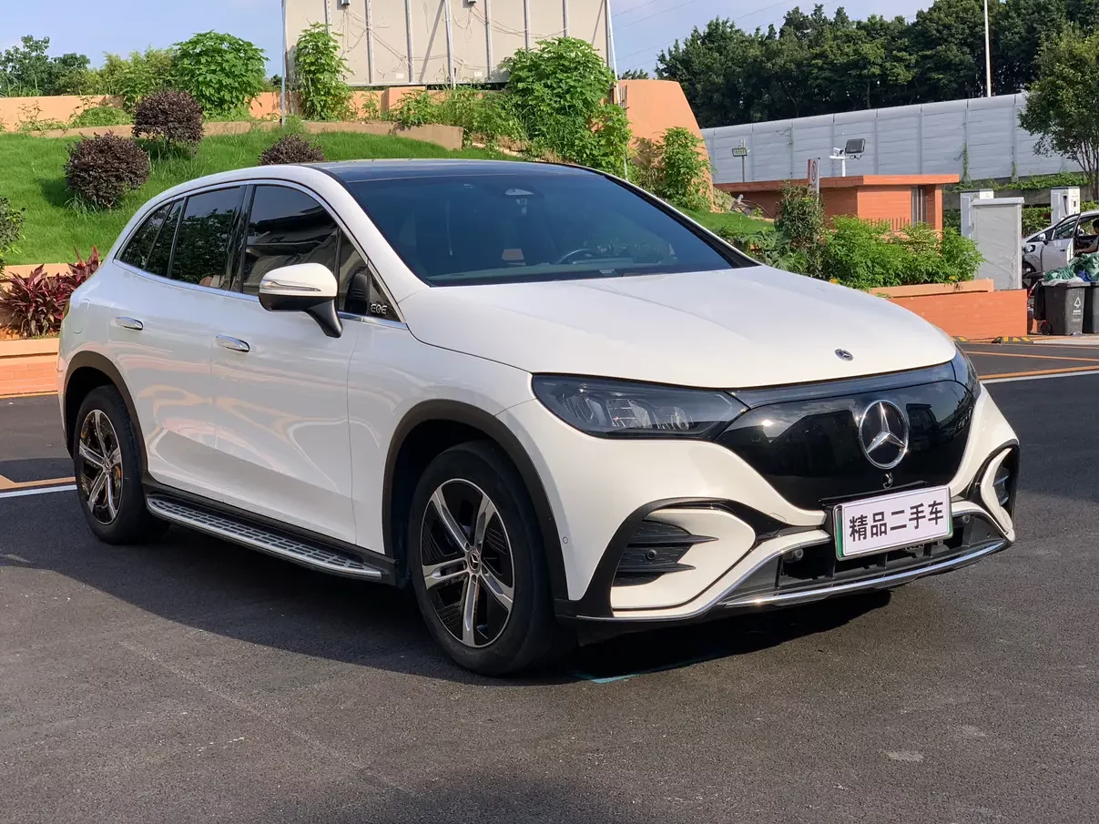 Mercedes-Benz EQE SUV