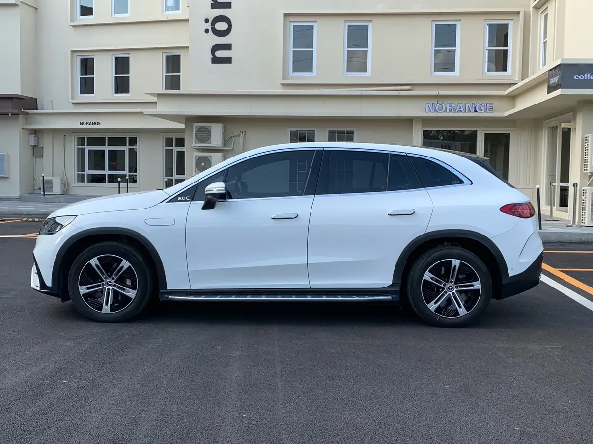 Mercedes-Benz EQE SUV