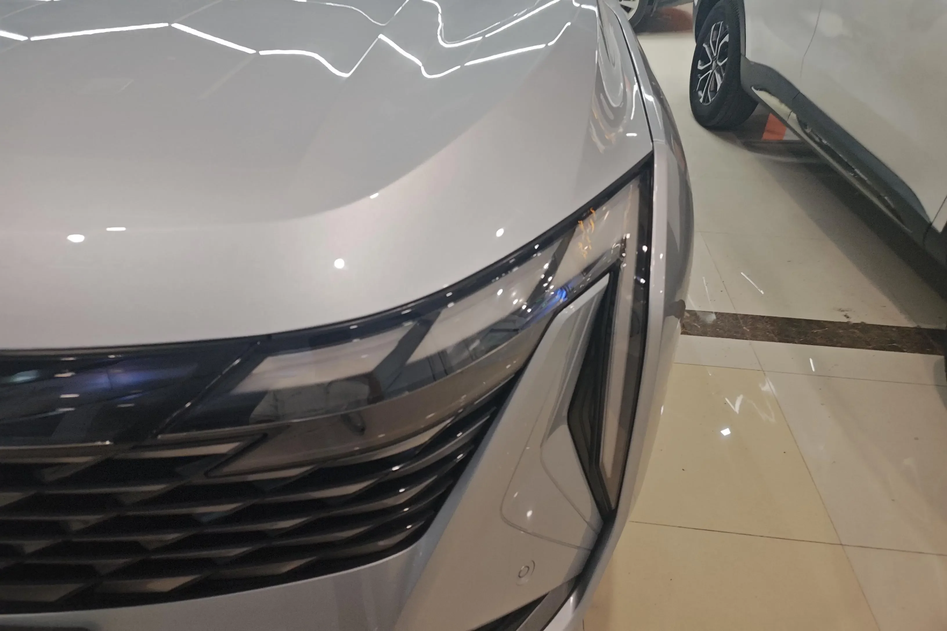 Geely Atlas L