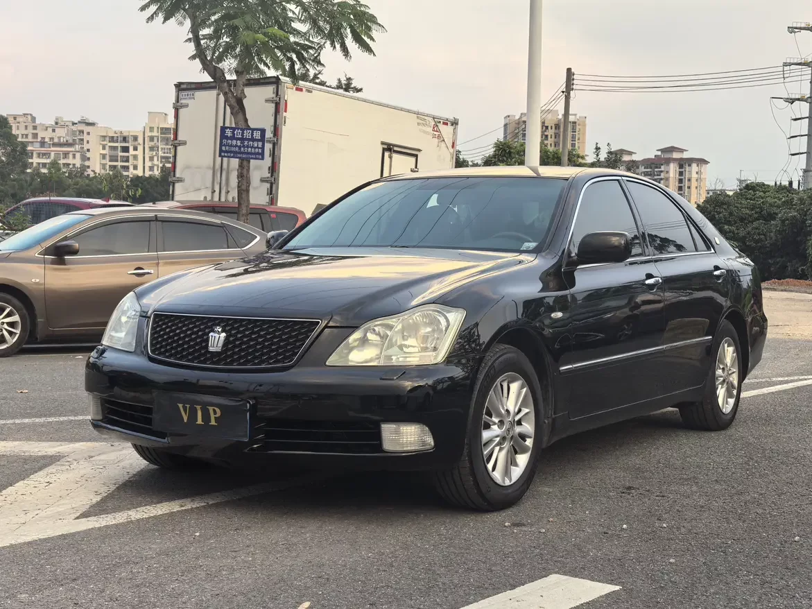 Toyota crown