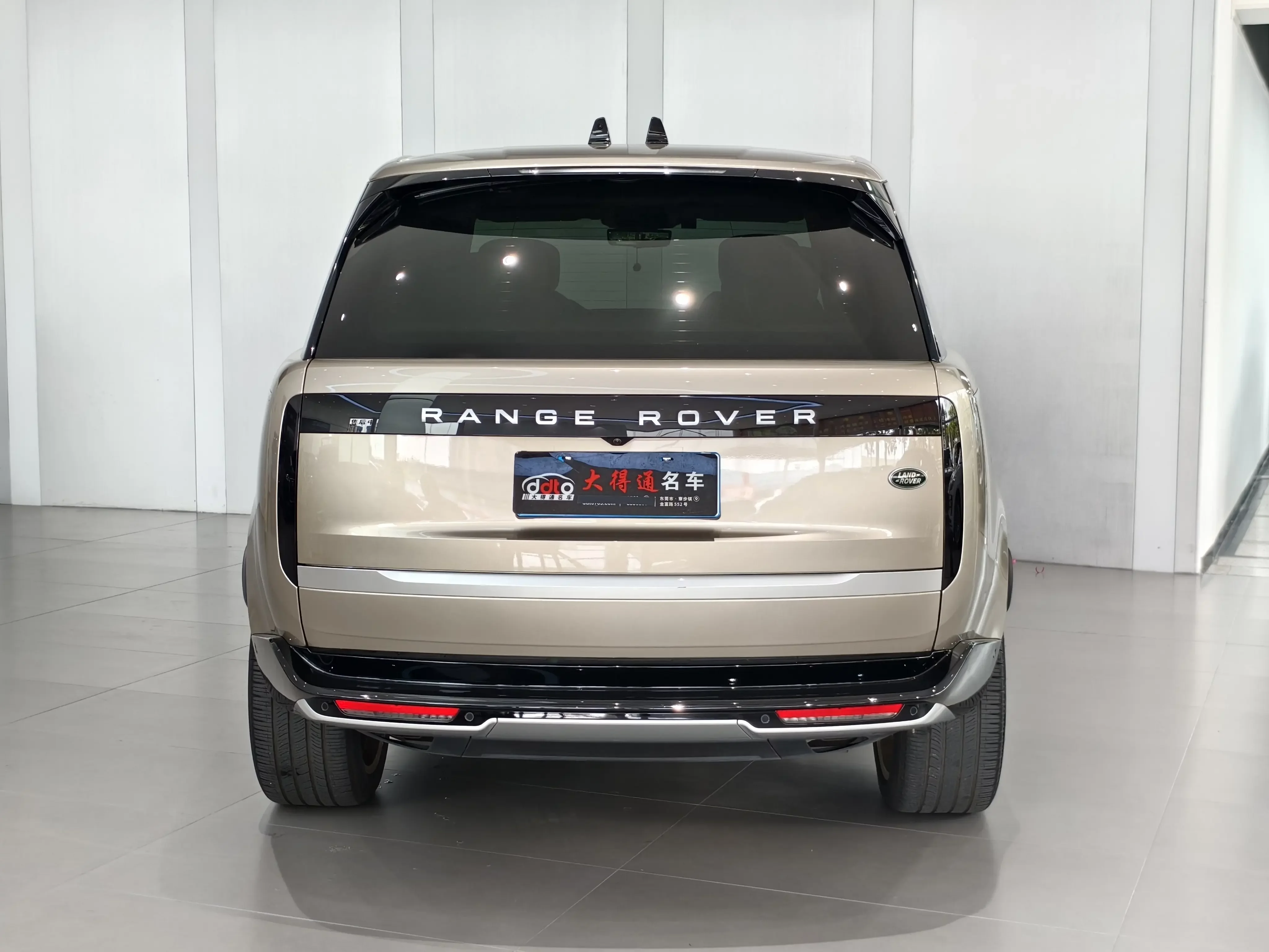 Land Rover range rover