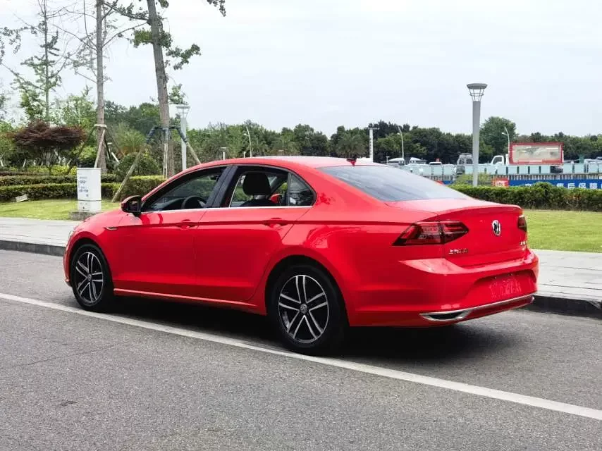 Volkswagen Lamando