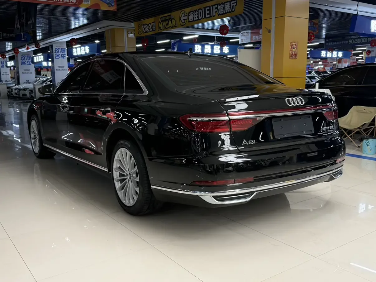 Audi A8
