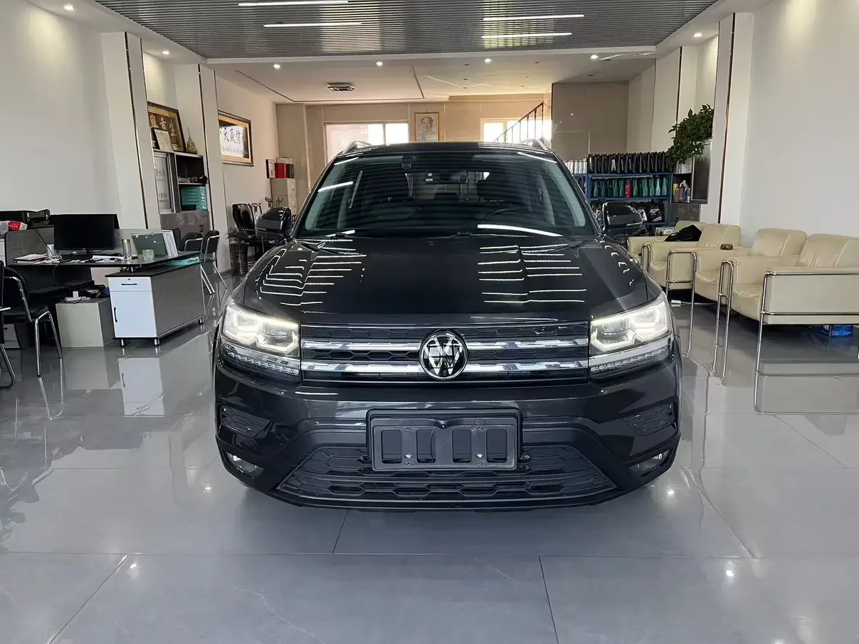 Volkswagen Tharu
