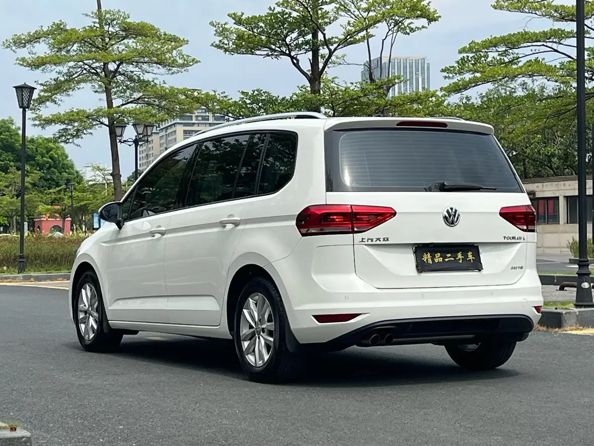 Volkswagen Touran L