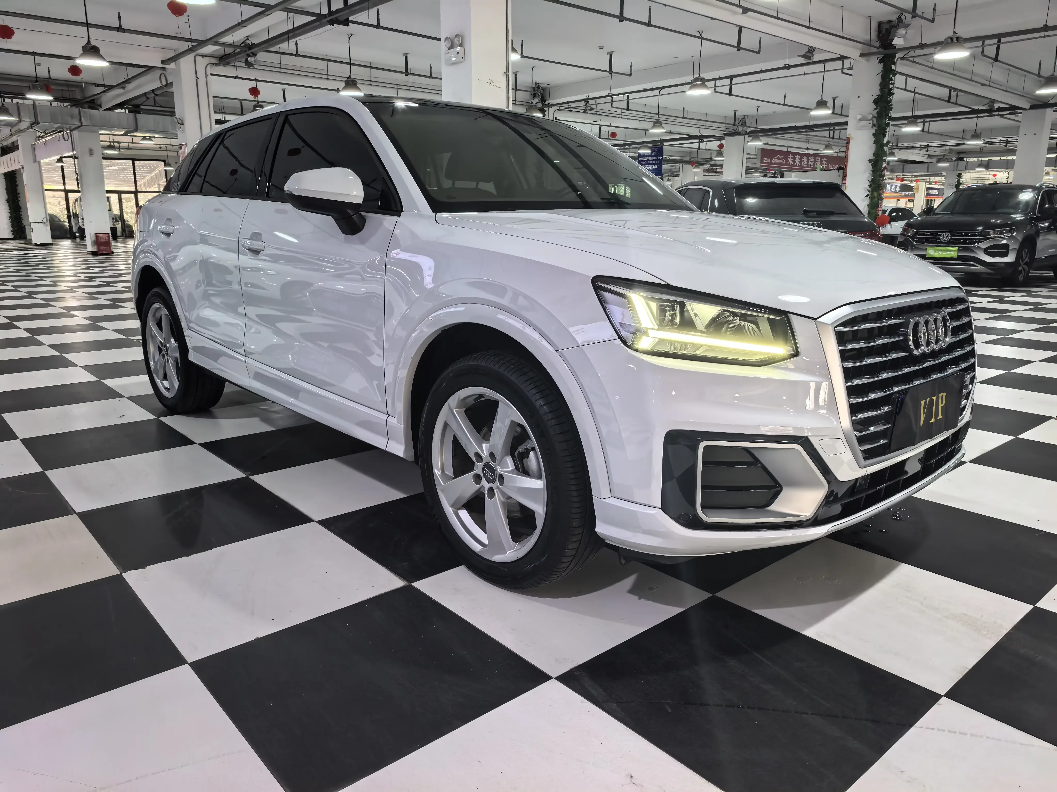 Audi Q2L