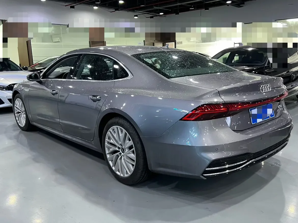 Audi A7L
