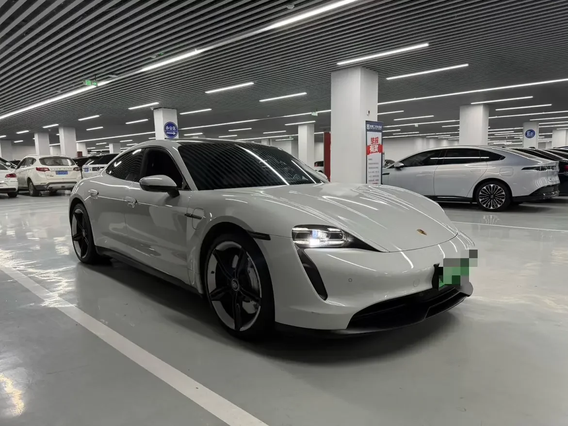 Porsche Taycan