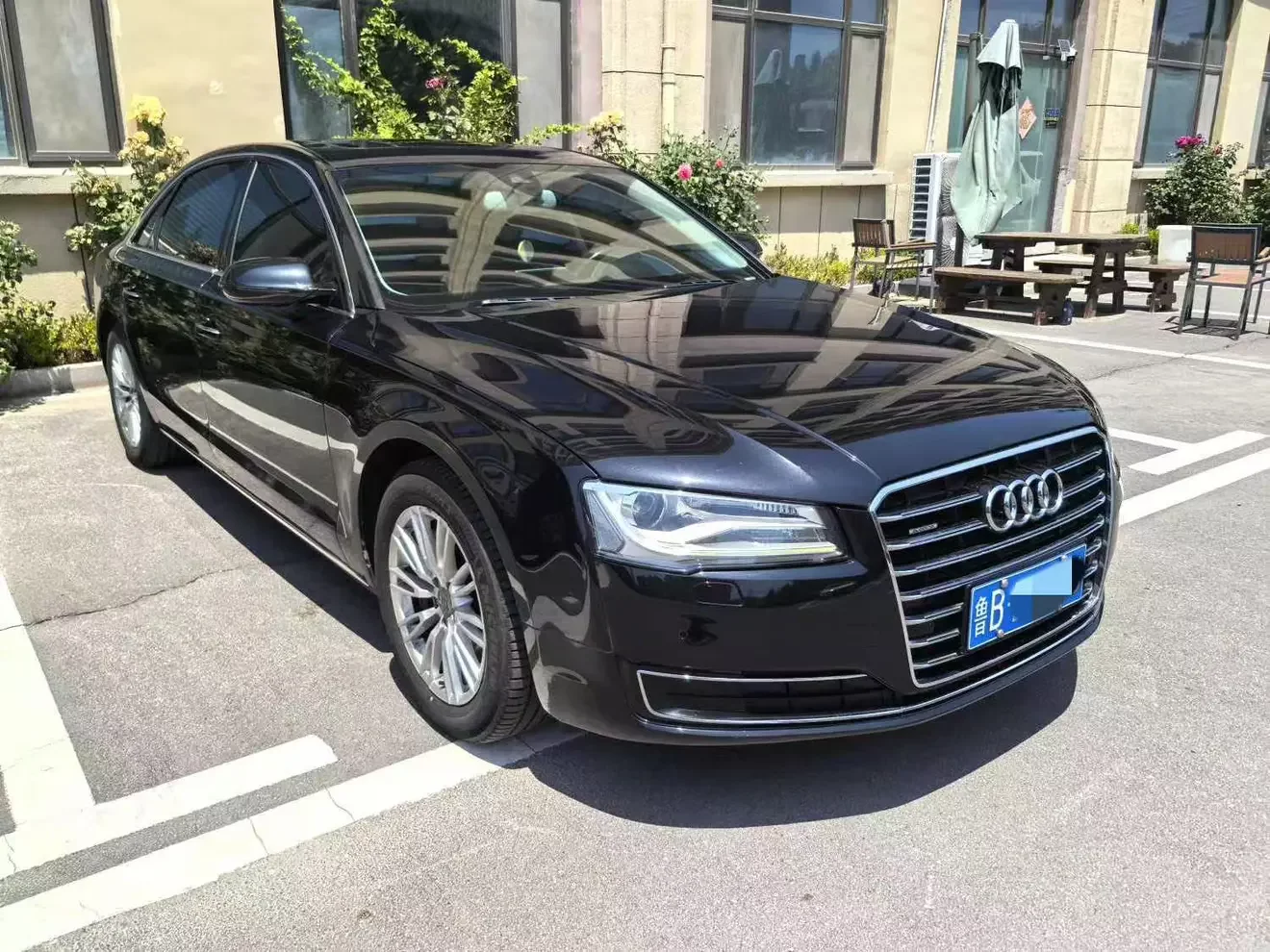 Audi A8
