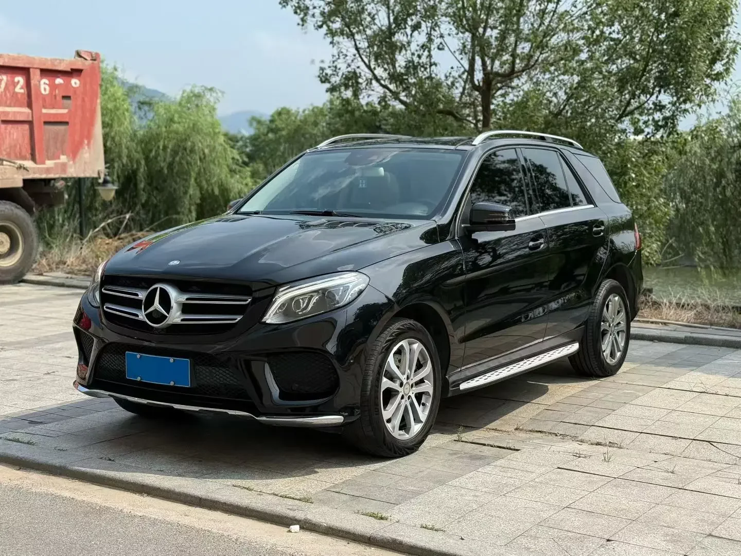 Mercedes-Benz GLE (Imported)