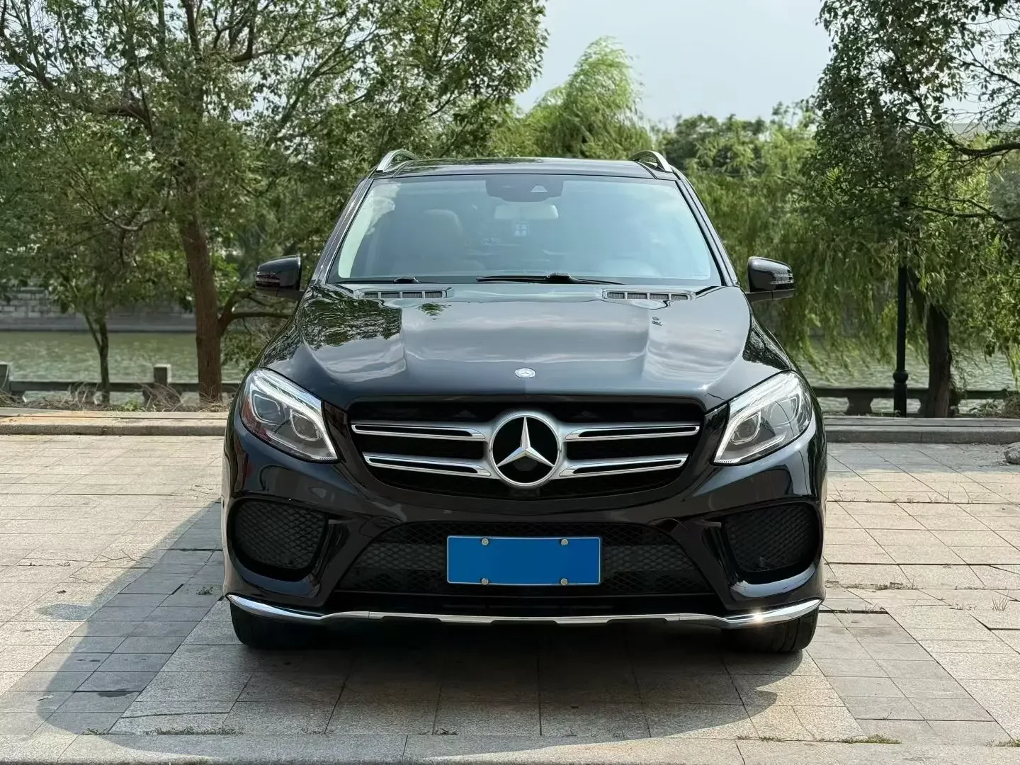 Mercedes-Benz GLE (Imported)