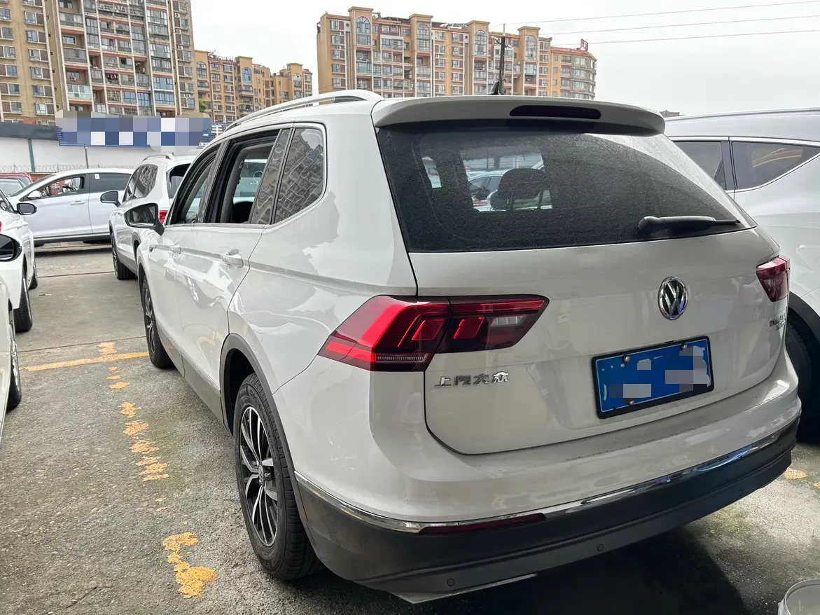 Volkswagen Tiguan L