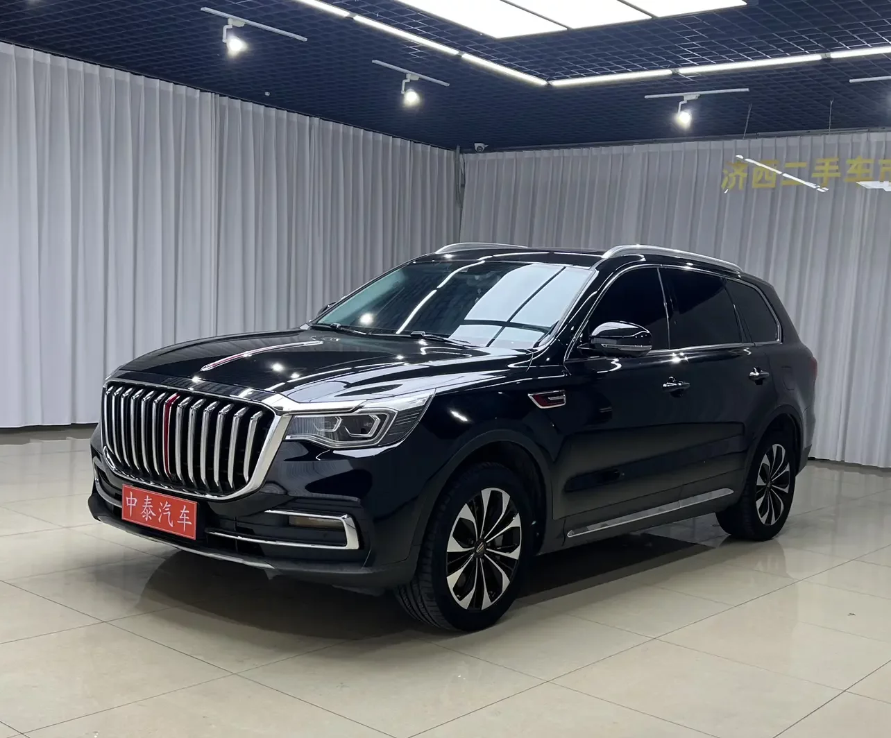 Hongqi HS7