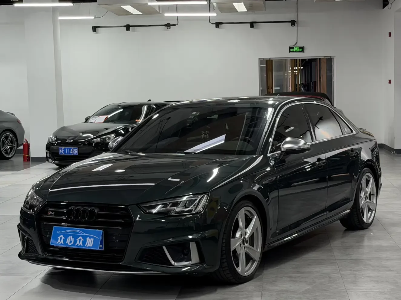 Audi S4