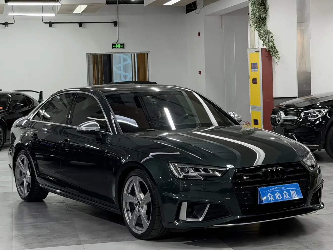 Audi S4